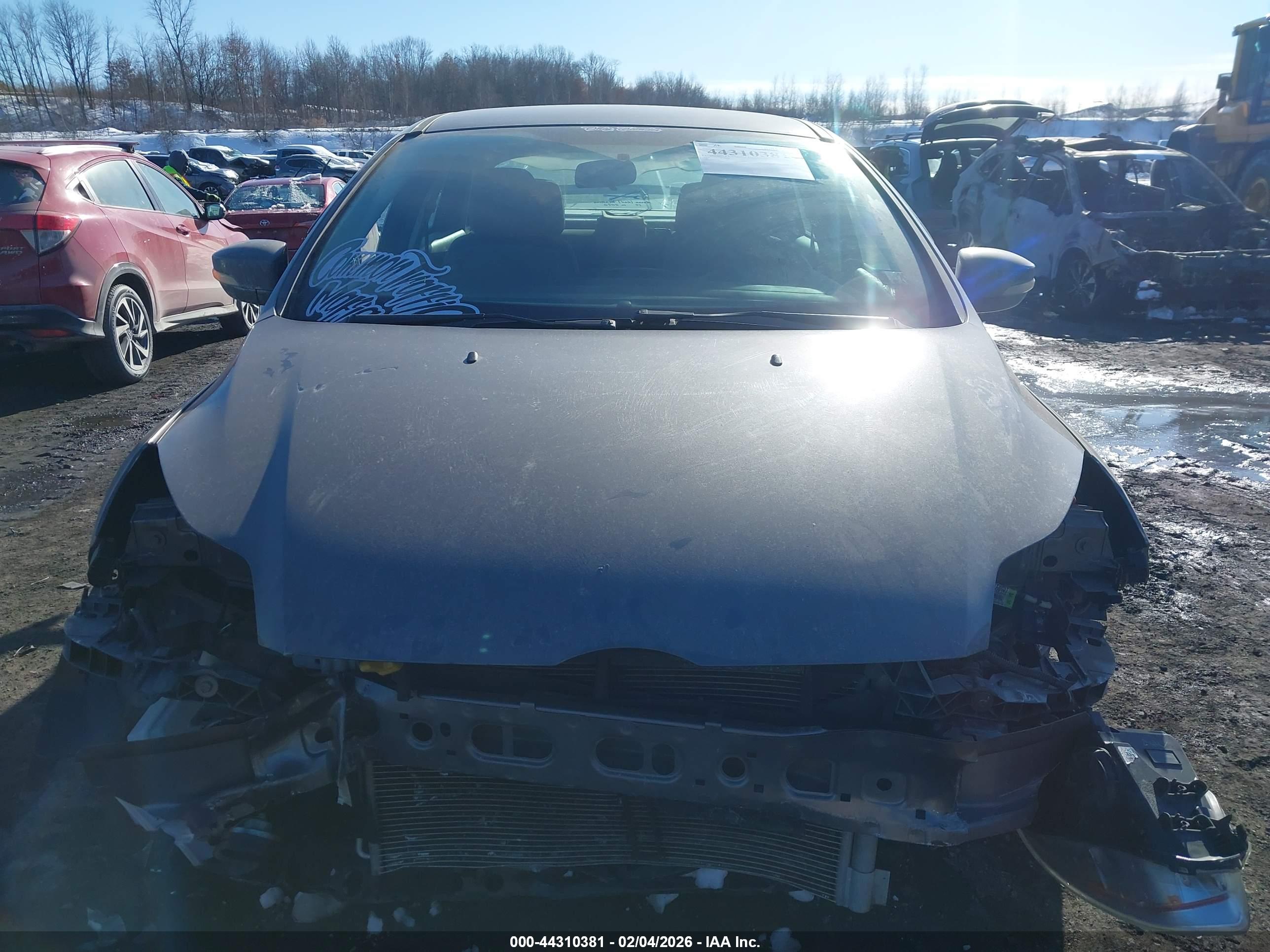FORD FOCUS image 6