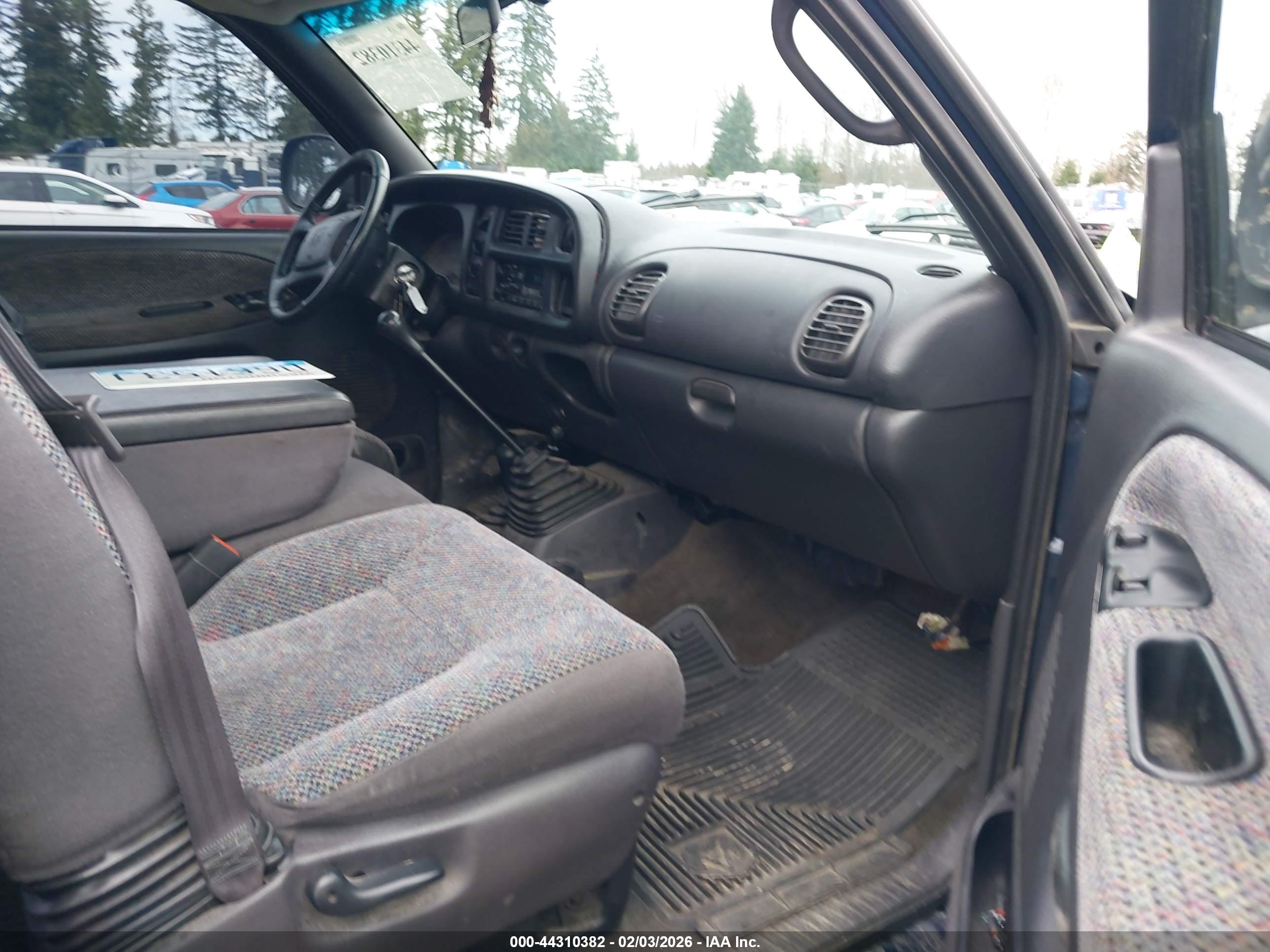 DODGE RAM image 5