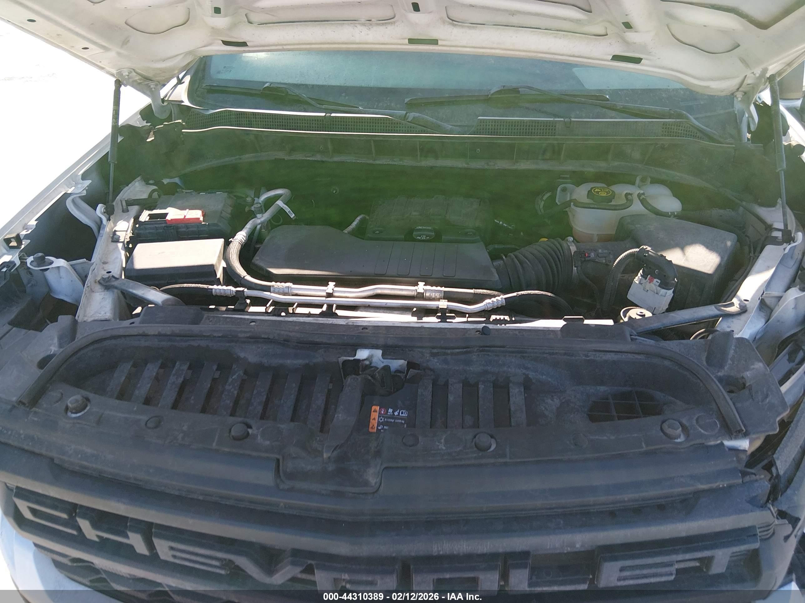 CHEVROLET SILVERADO image 10