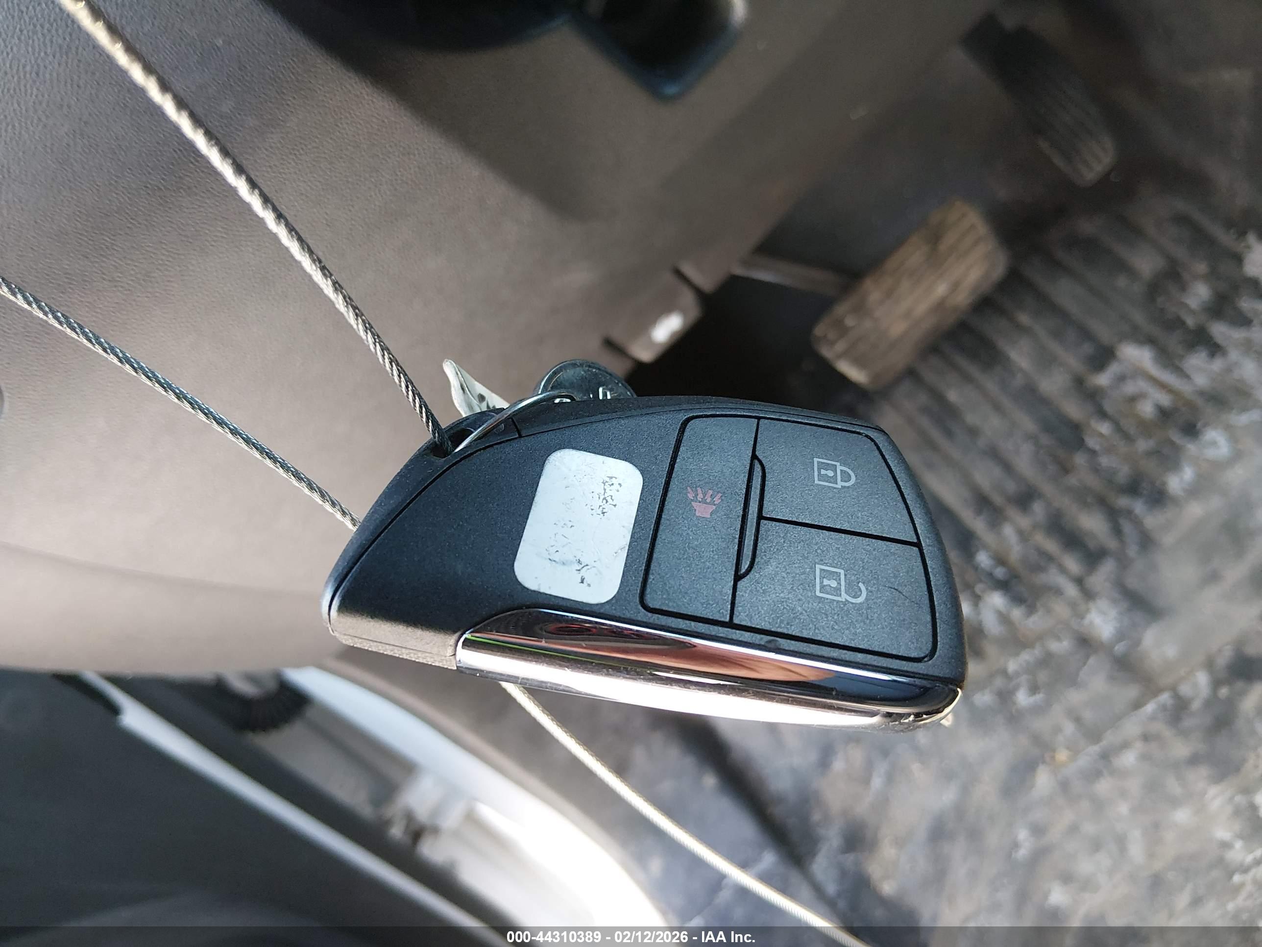 CHEVROLET SILVERADO image 11