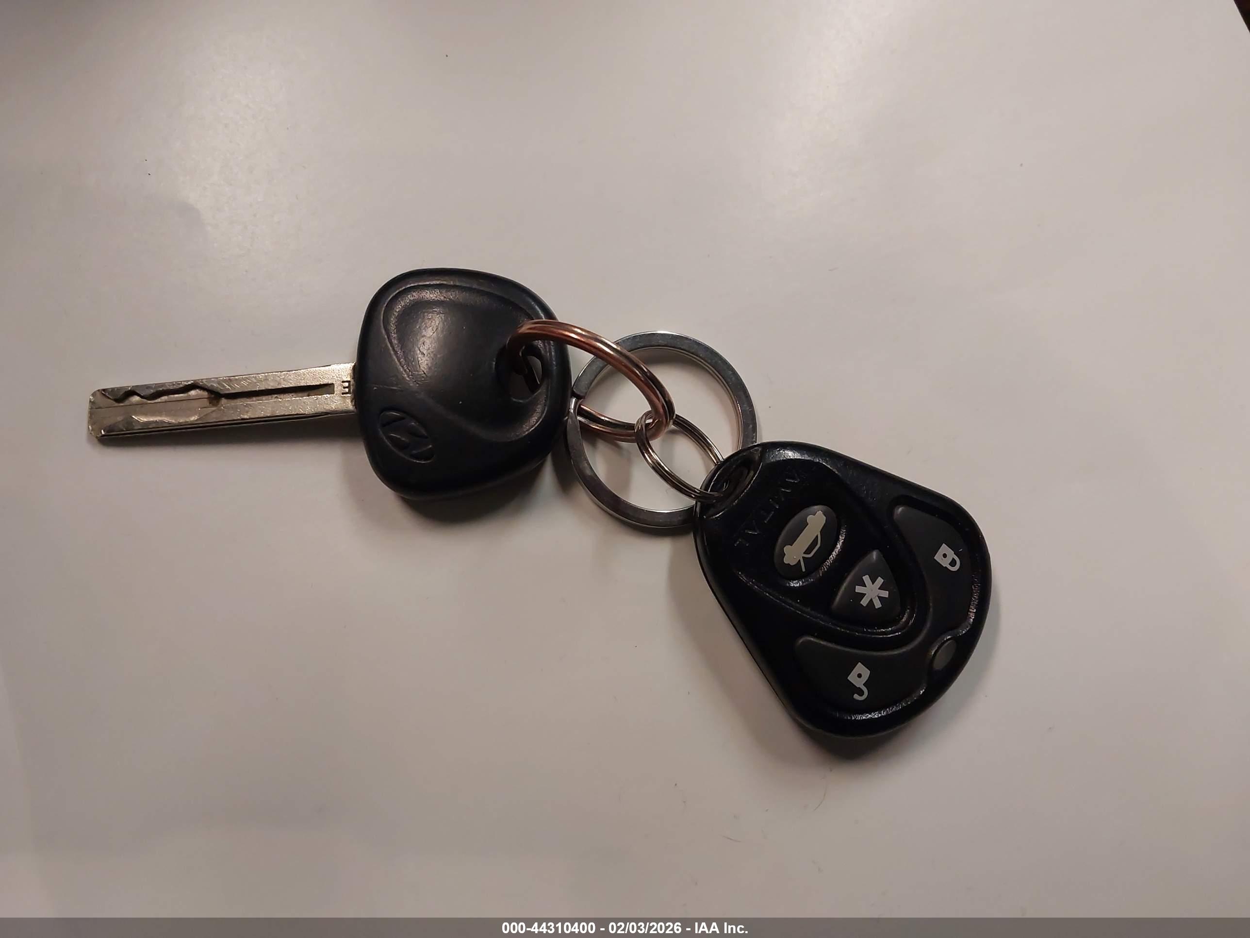 HYUNDAI TUCSON image 11