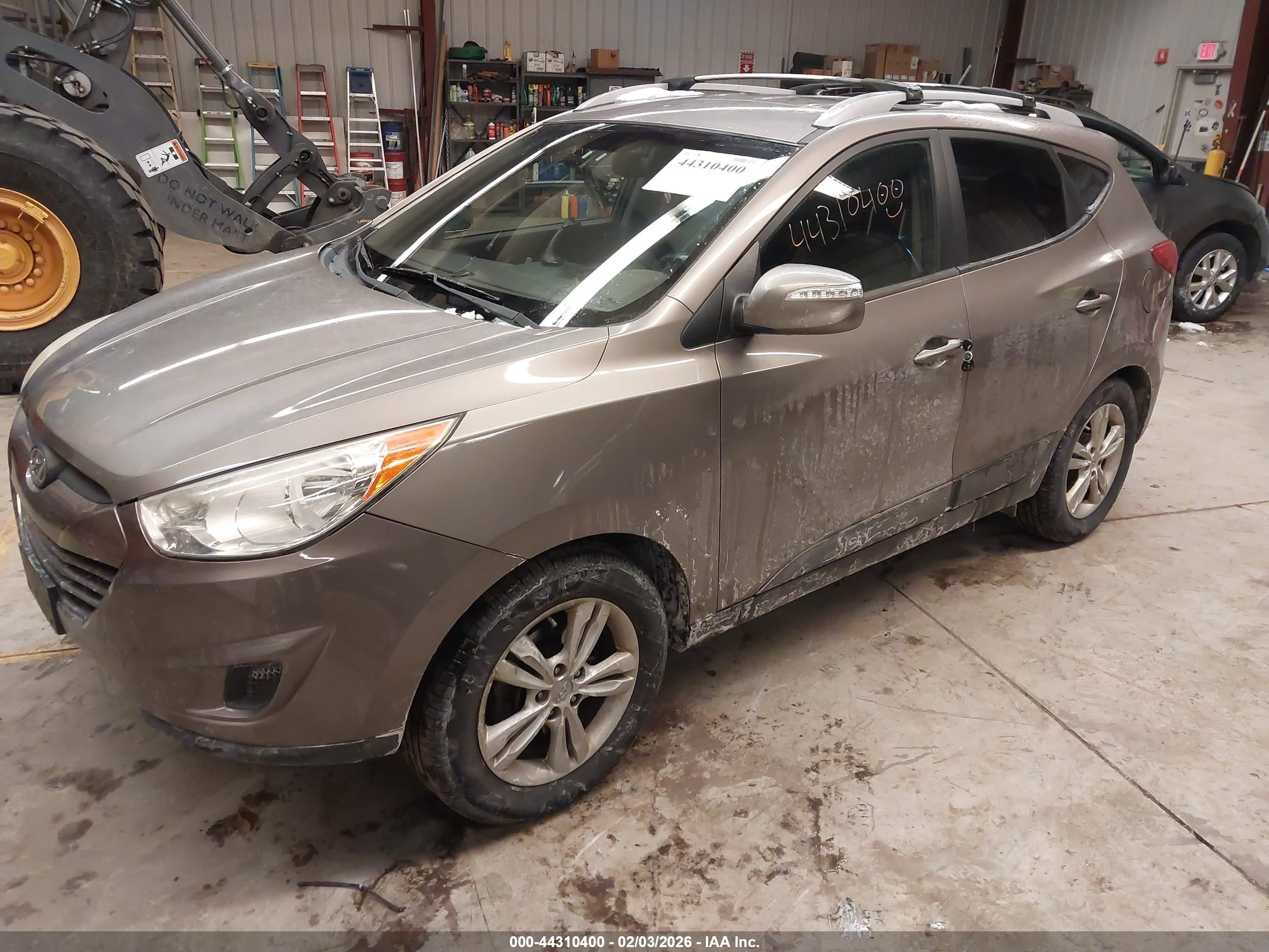 HYUNDAI TUCSON image 2
