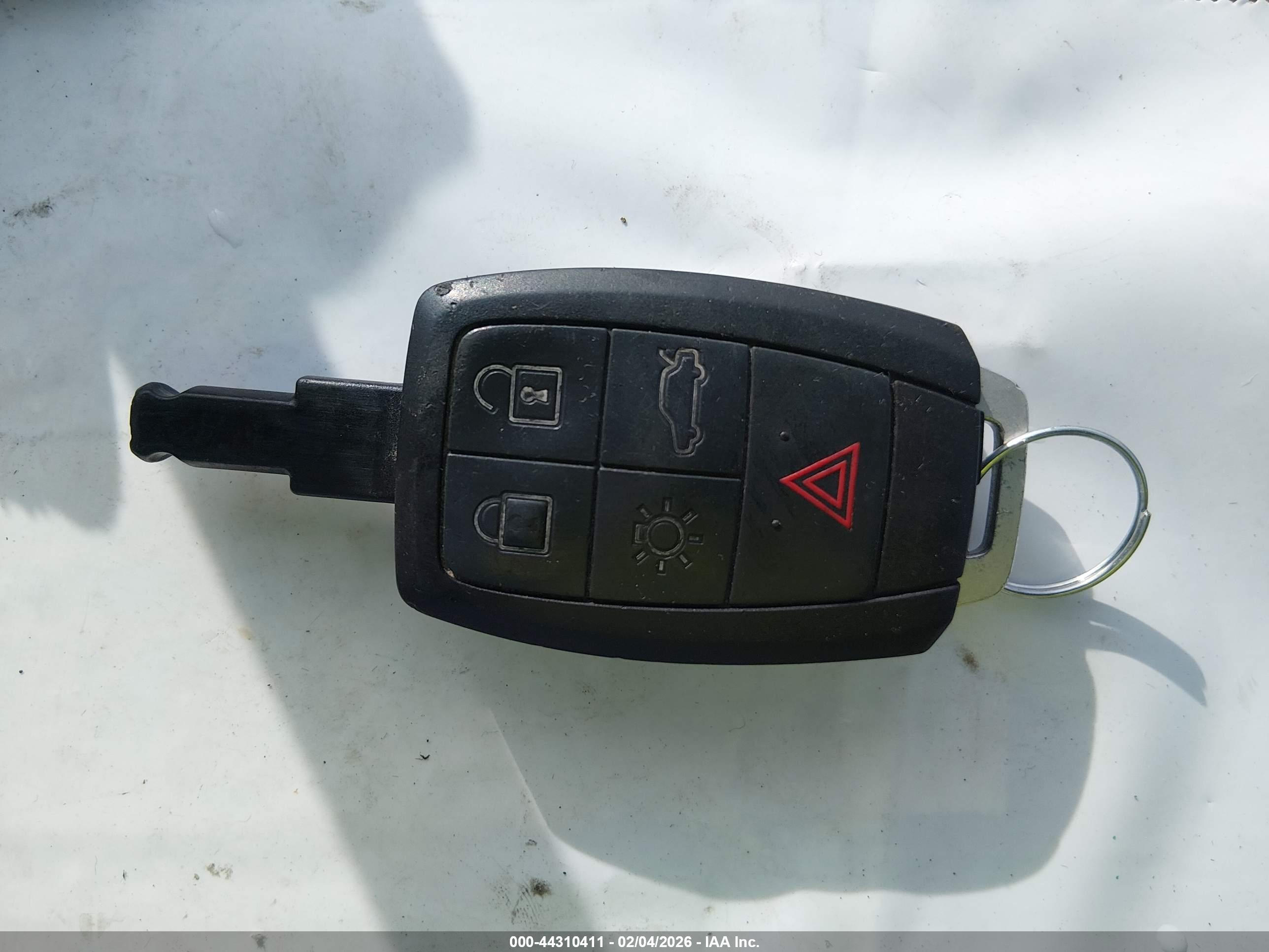 VOLVO V50 image 11