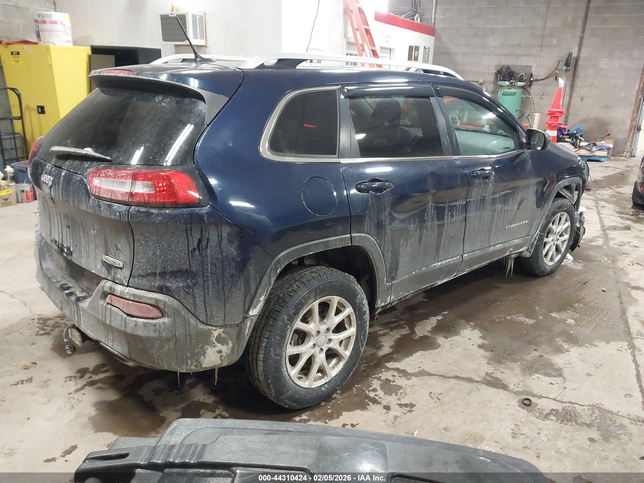 JEEP CHEROKEE image 4
