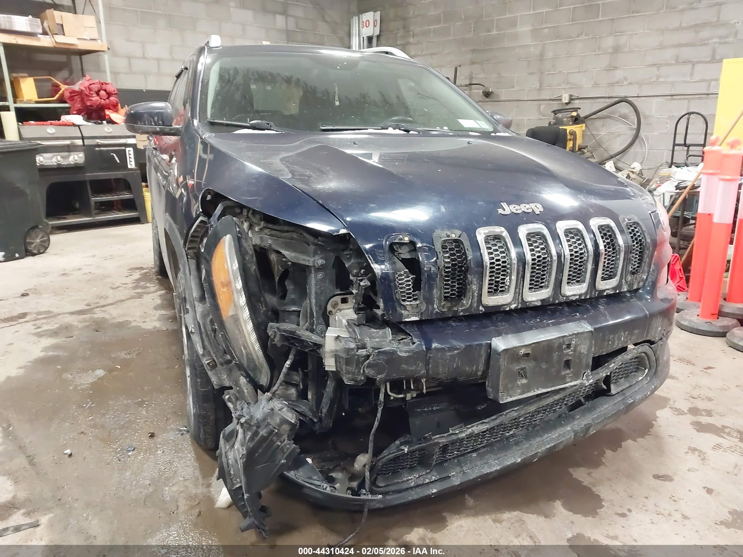 JEEP CHEROKEE image 6