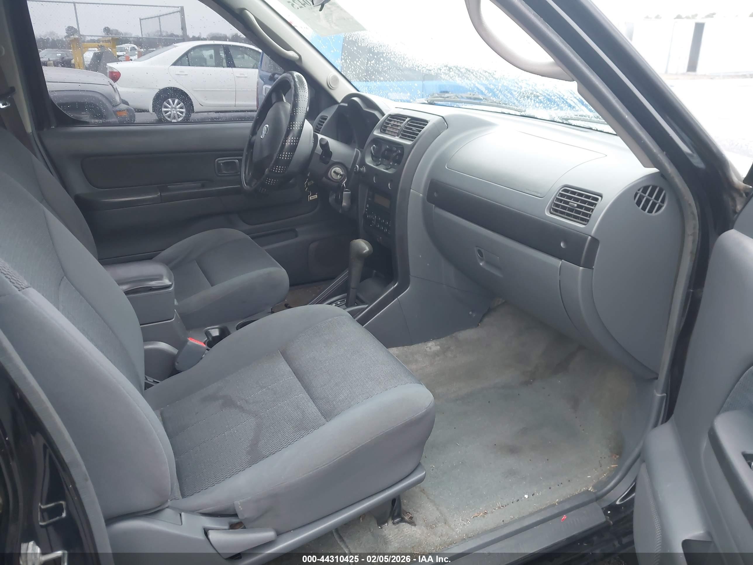 NISSAN FRONTIER image 5