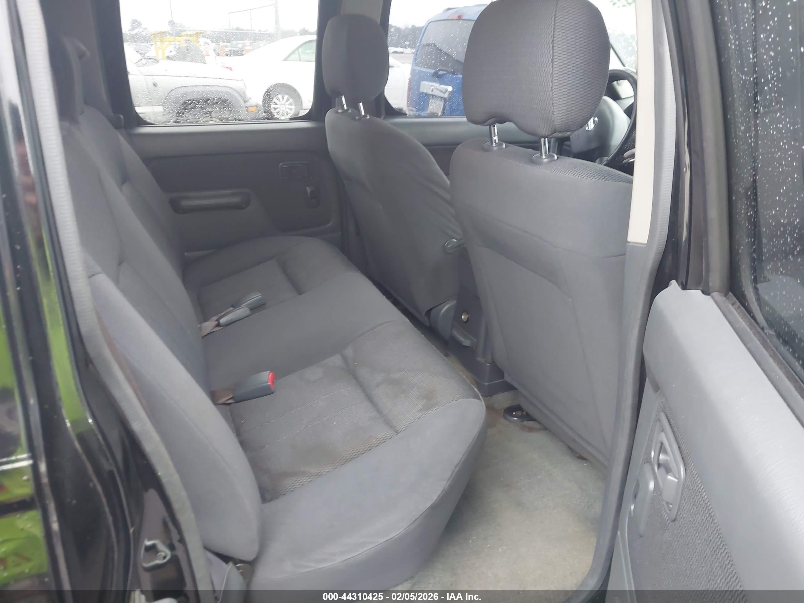 NISSAN FRONTIER image 8