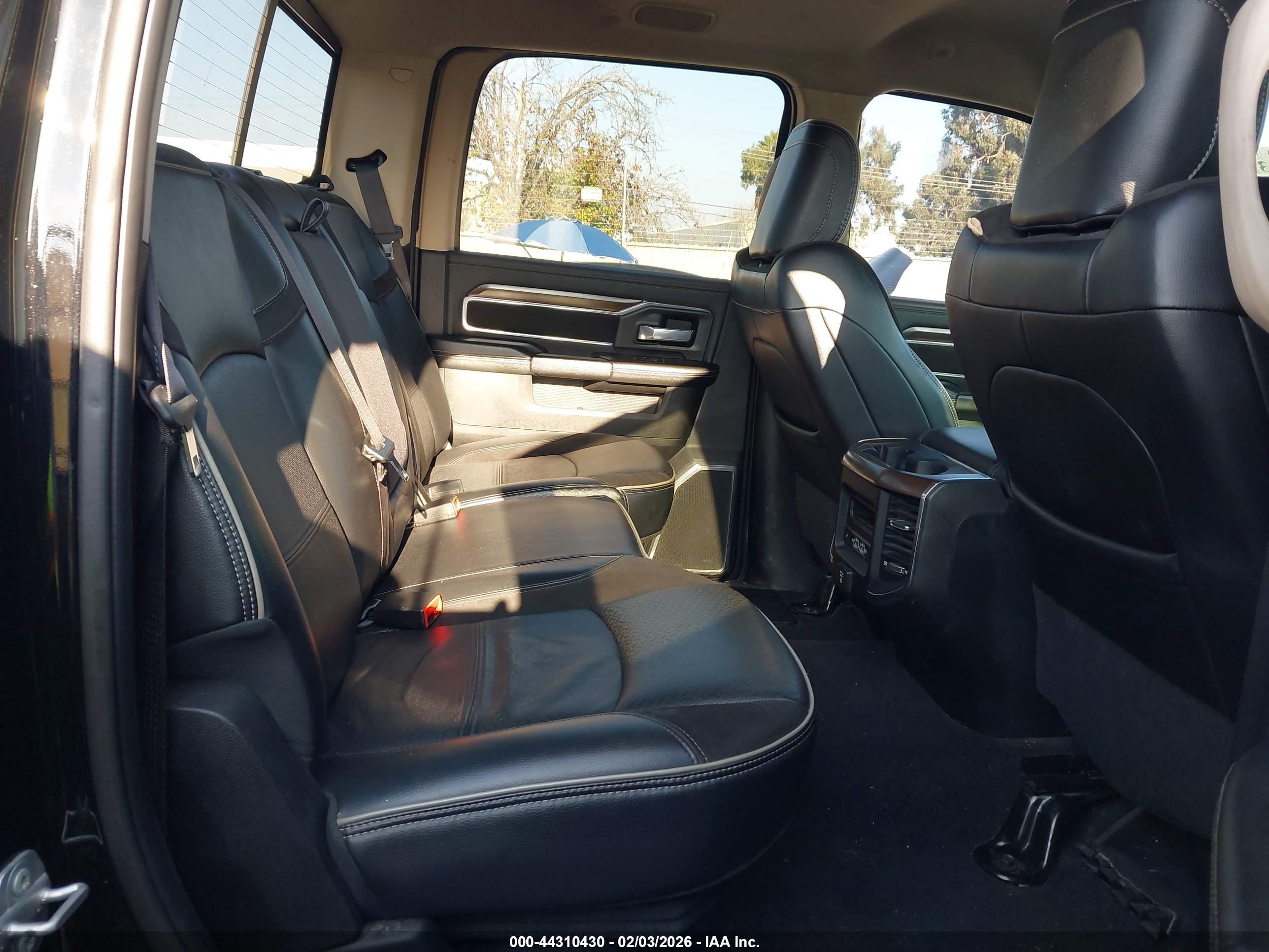 RAM 2500 image 8