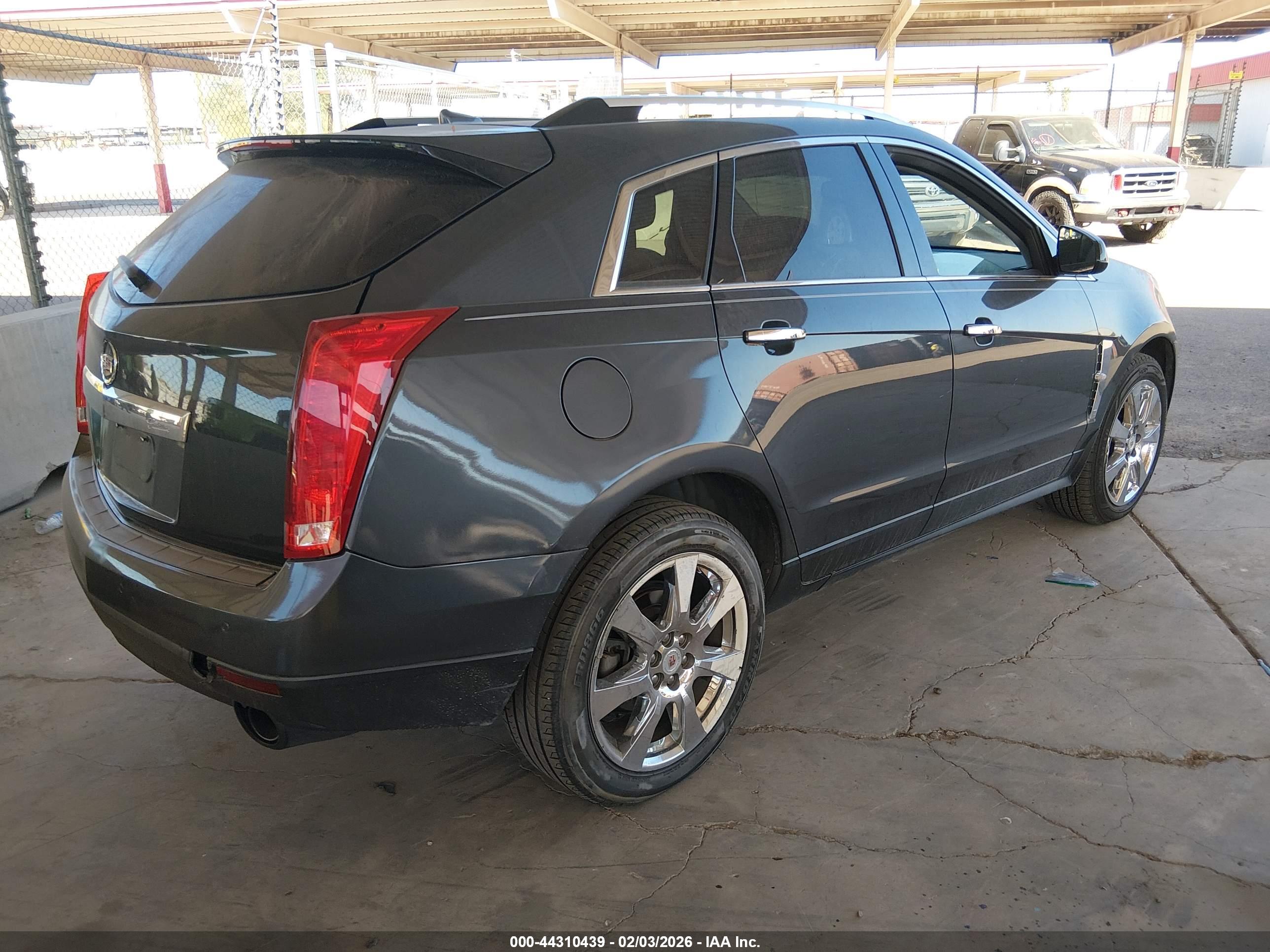 CADILLAC SRX image 4