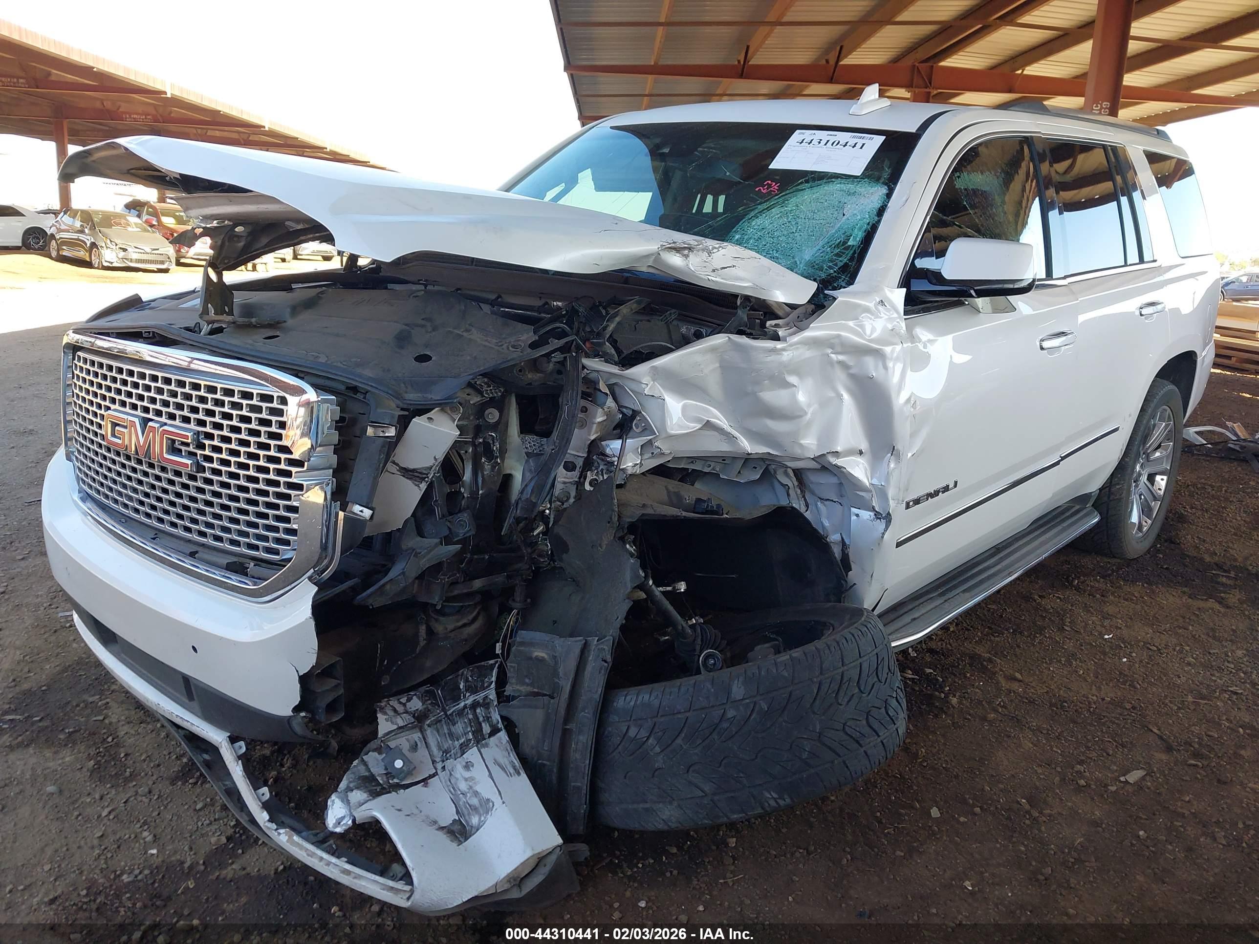 GMC YUKON image 2