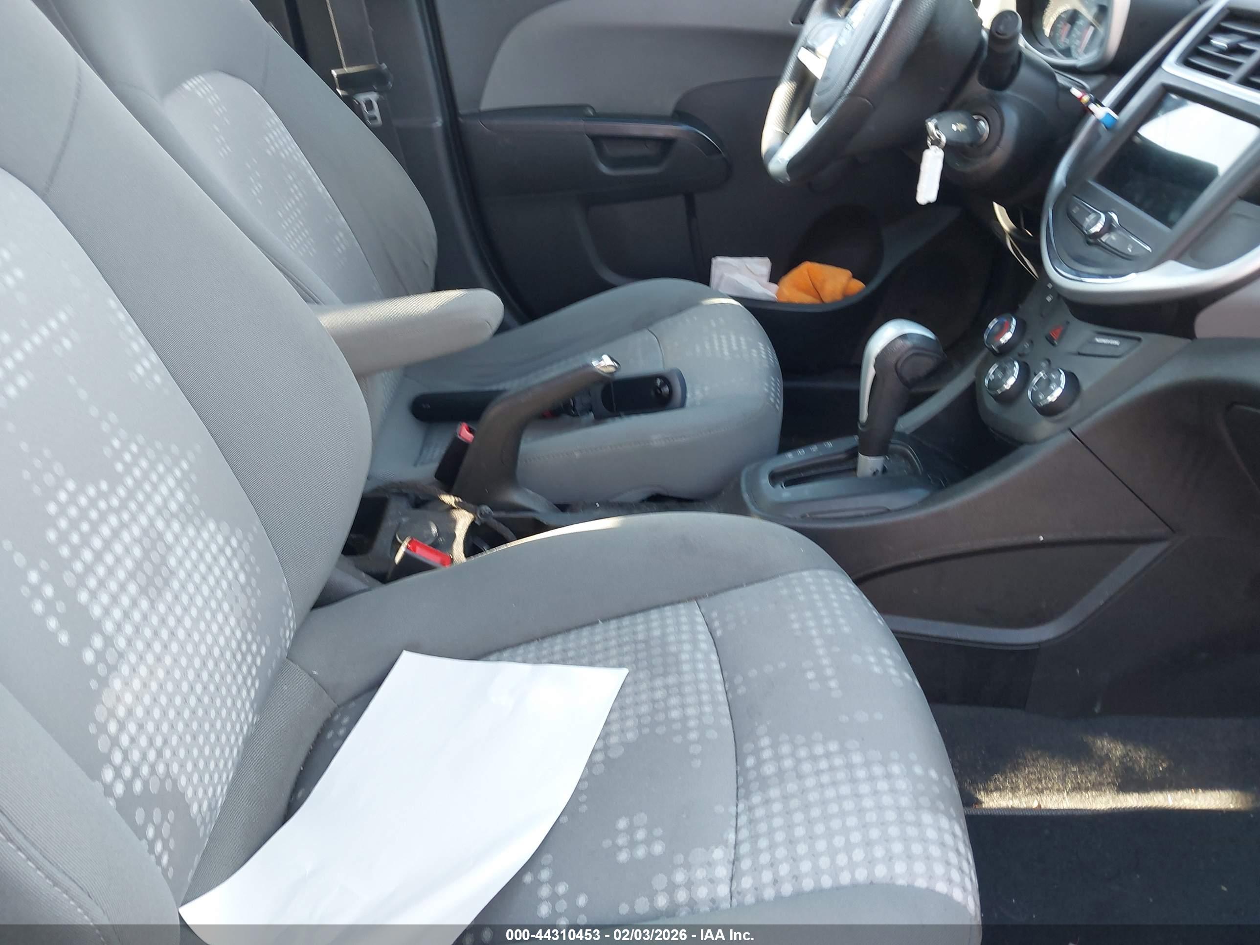 CHEVROLET SONIC image 5