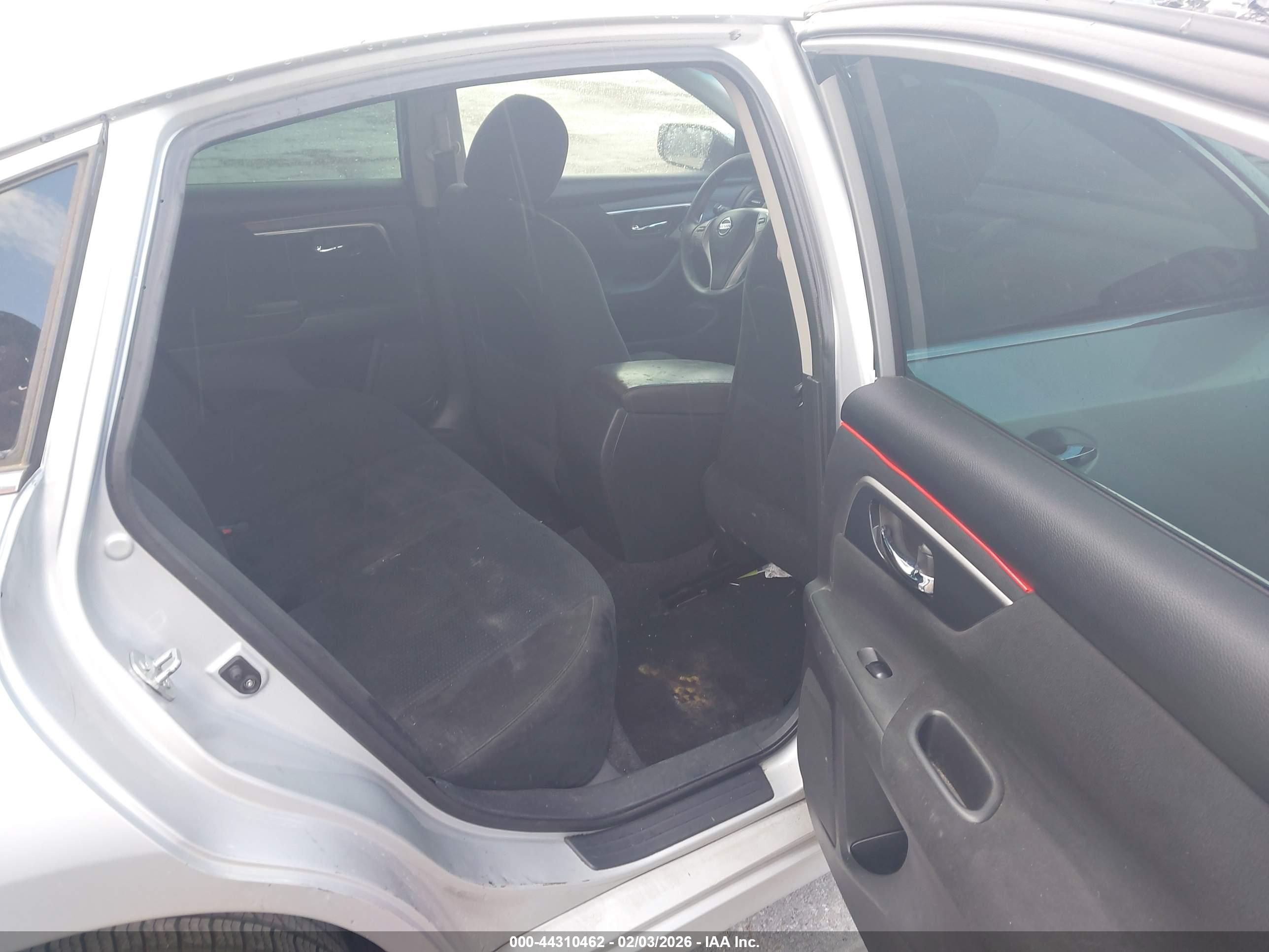NISSAN ALTIMA image 8