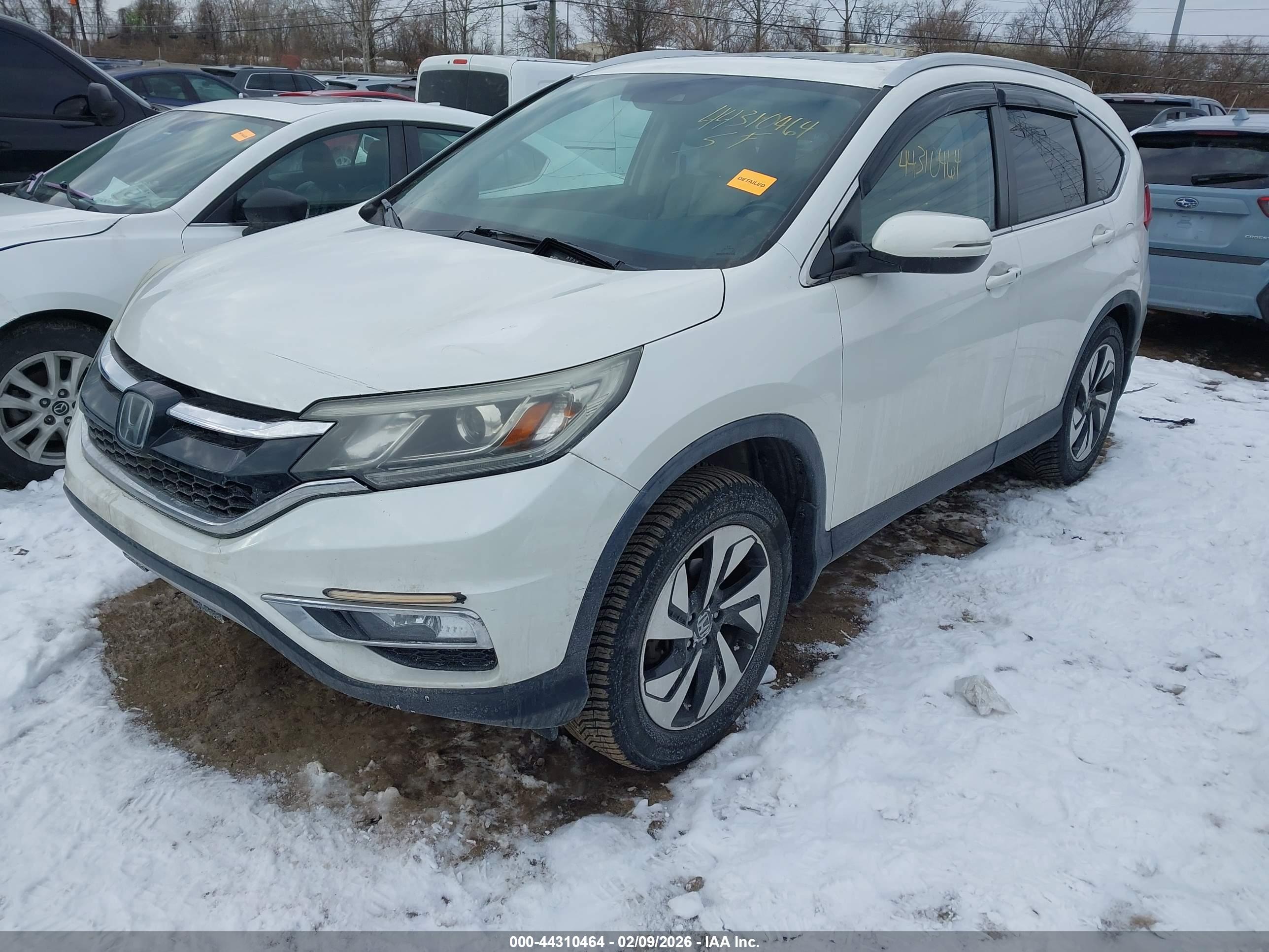 HONDA CR-V image 2