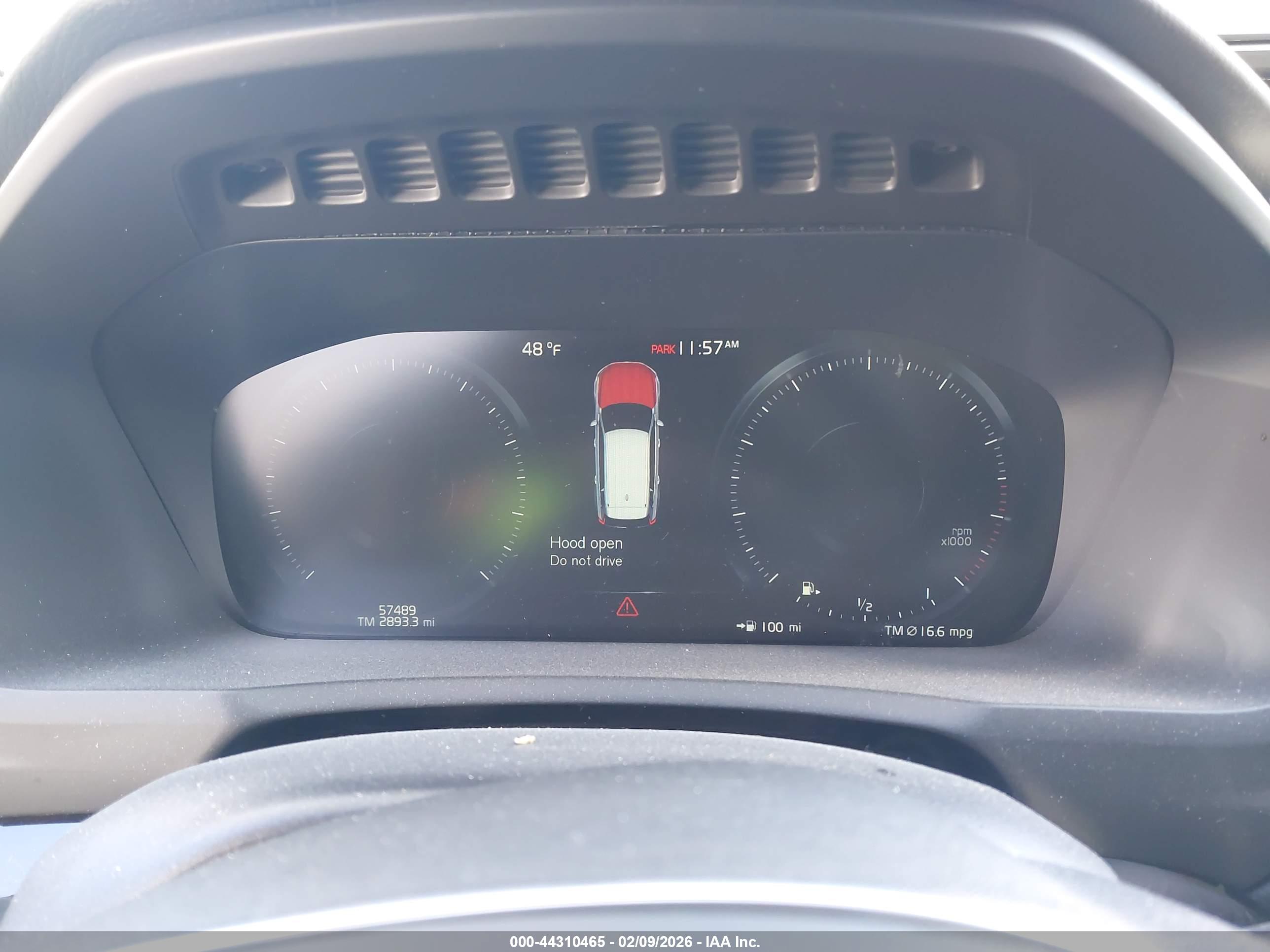 VOLVO XC90 image 7