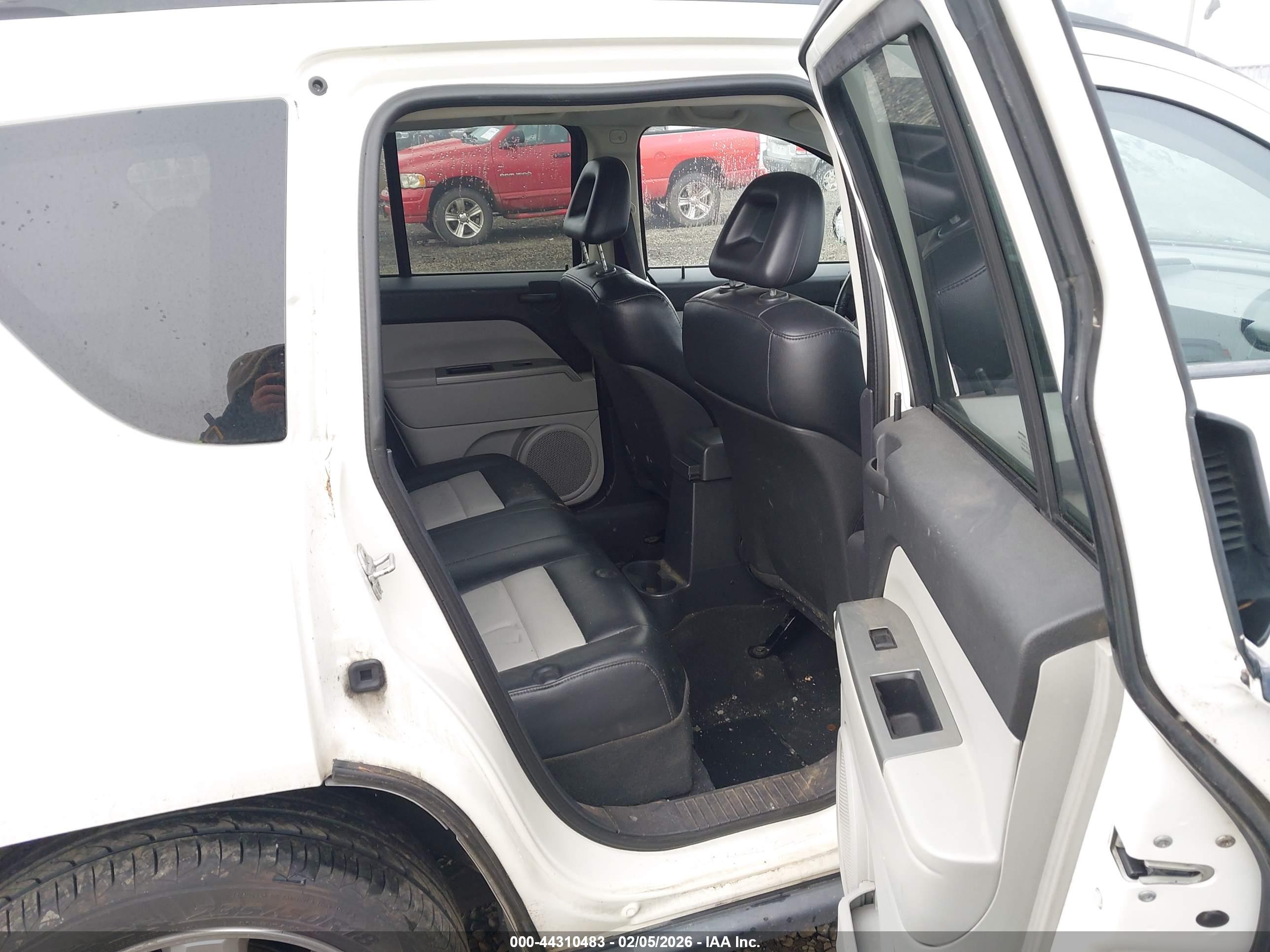 JEEP COMPASS image 8