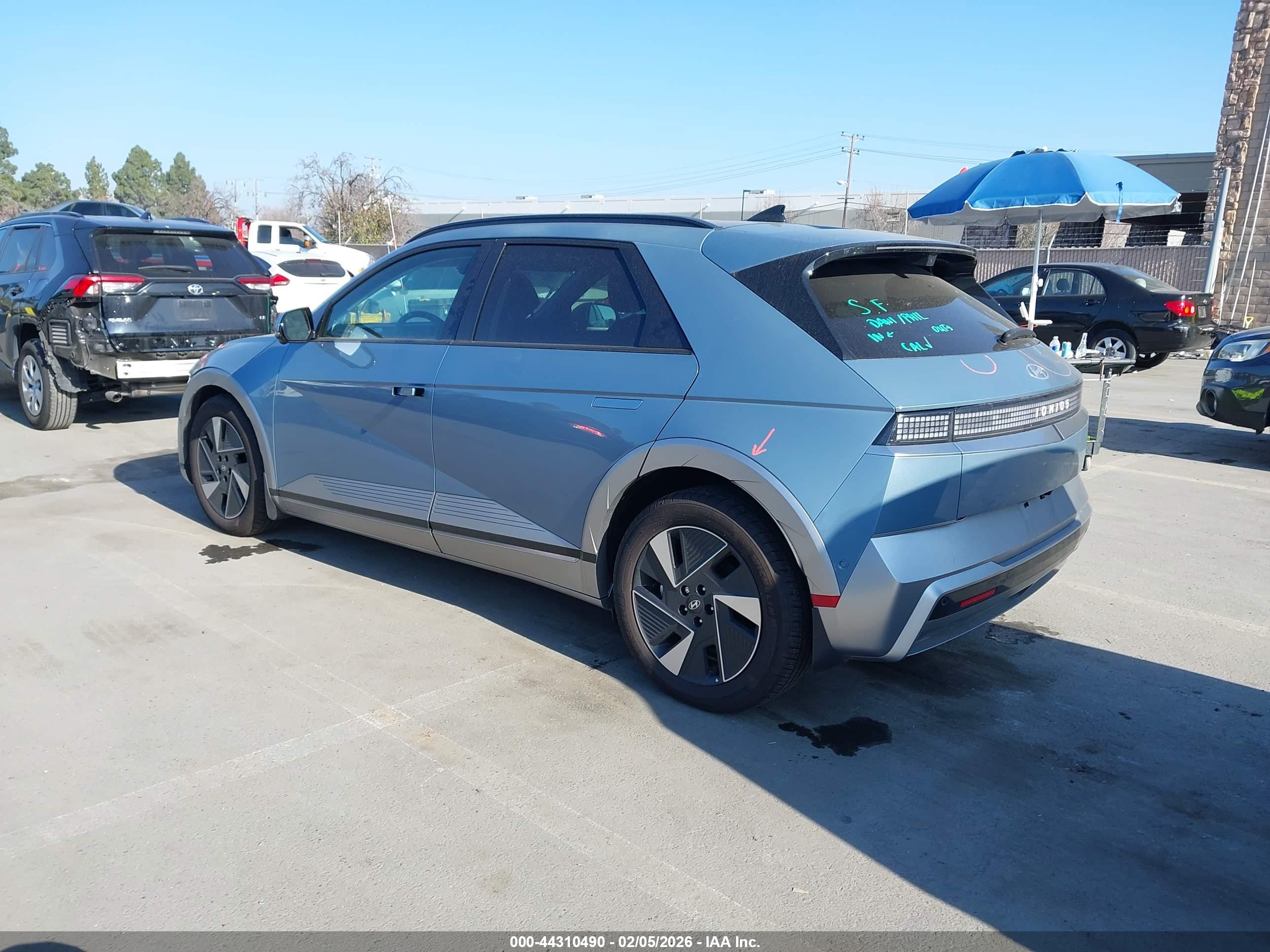 HYUNDAI IONIQ image 3