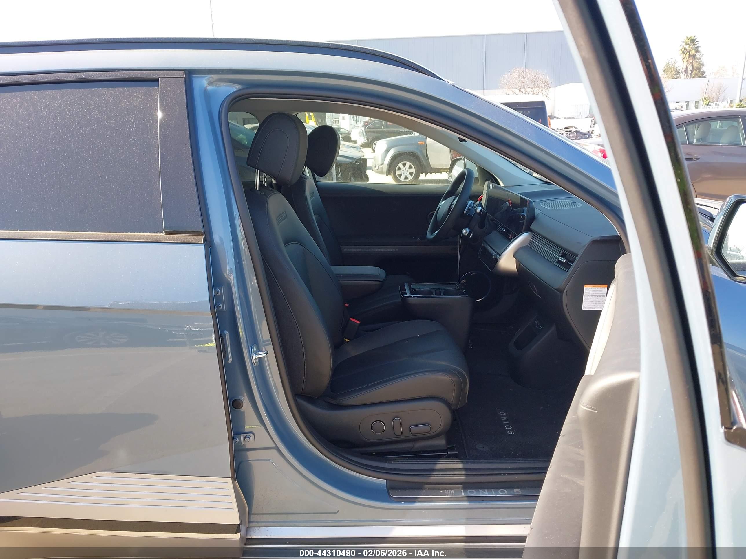HYUNDAI IONIQ image 5