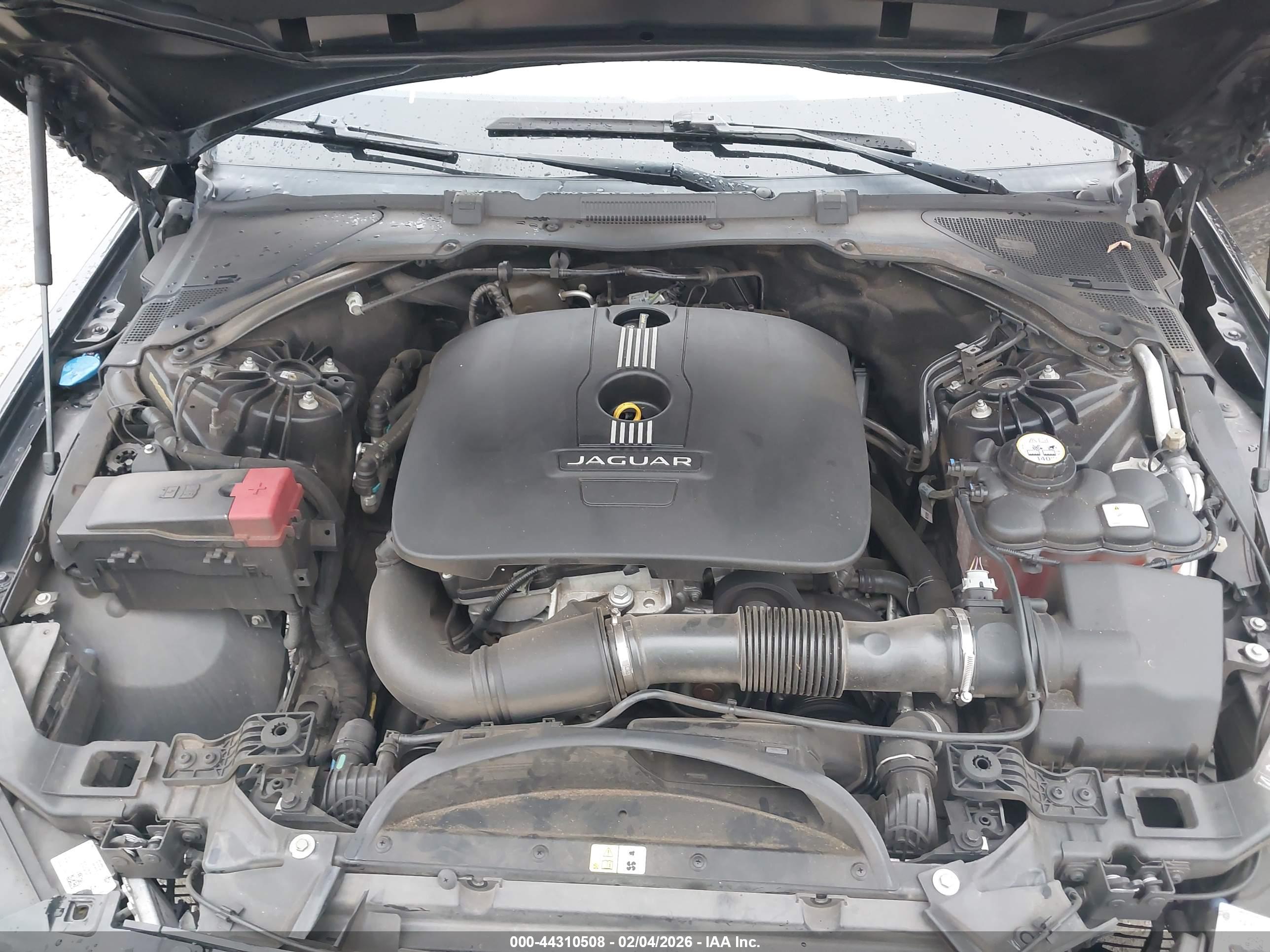 JAGUAR XE image 10