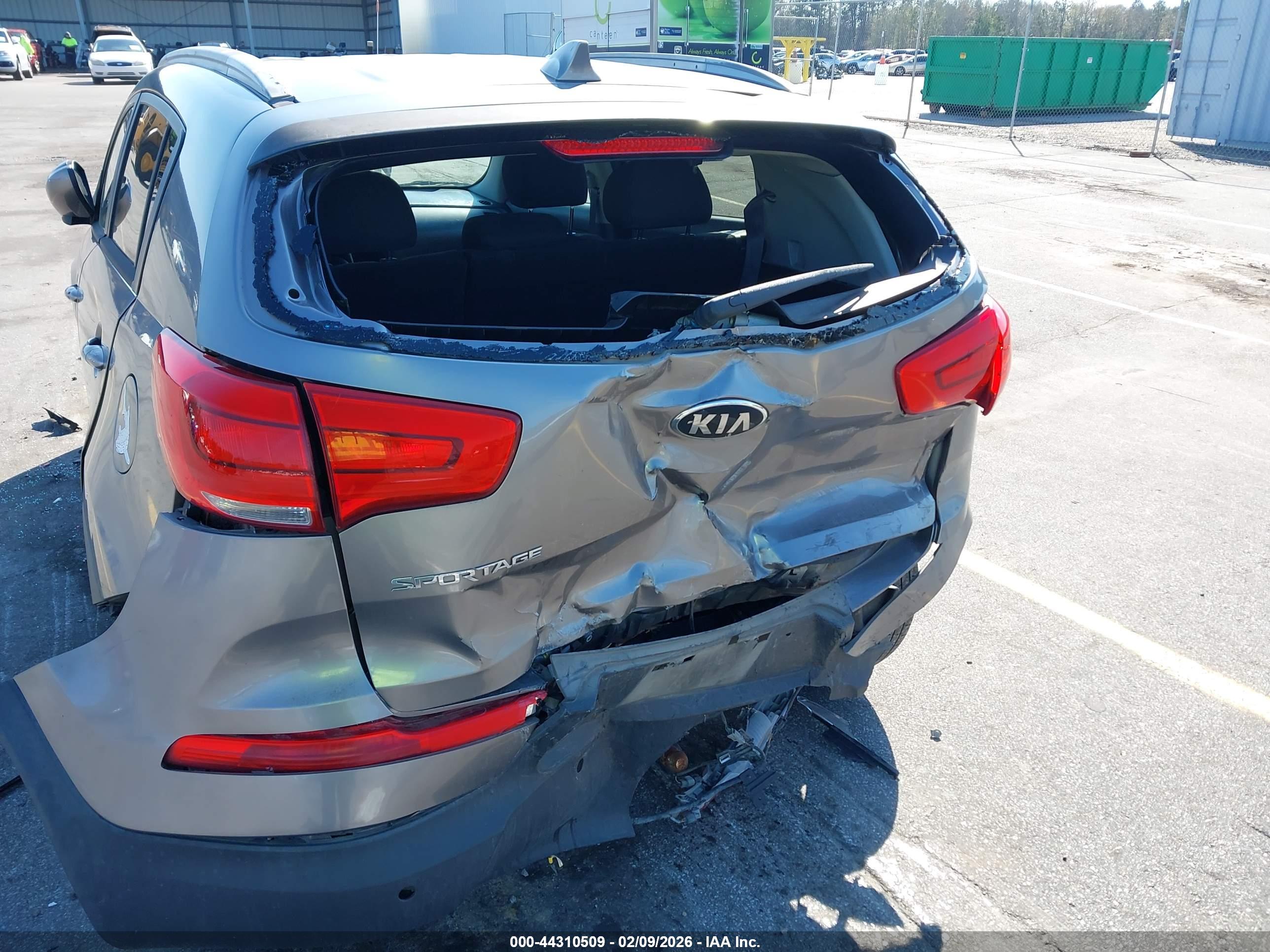 KIA SPORTAGE image 6