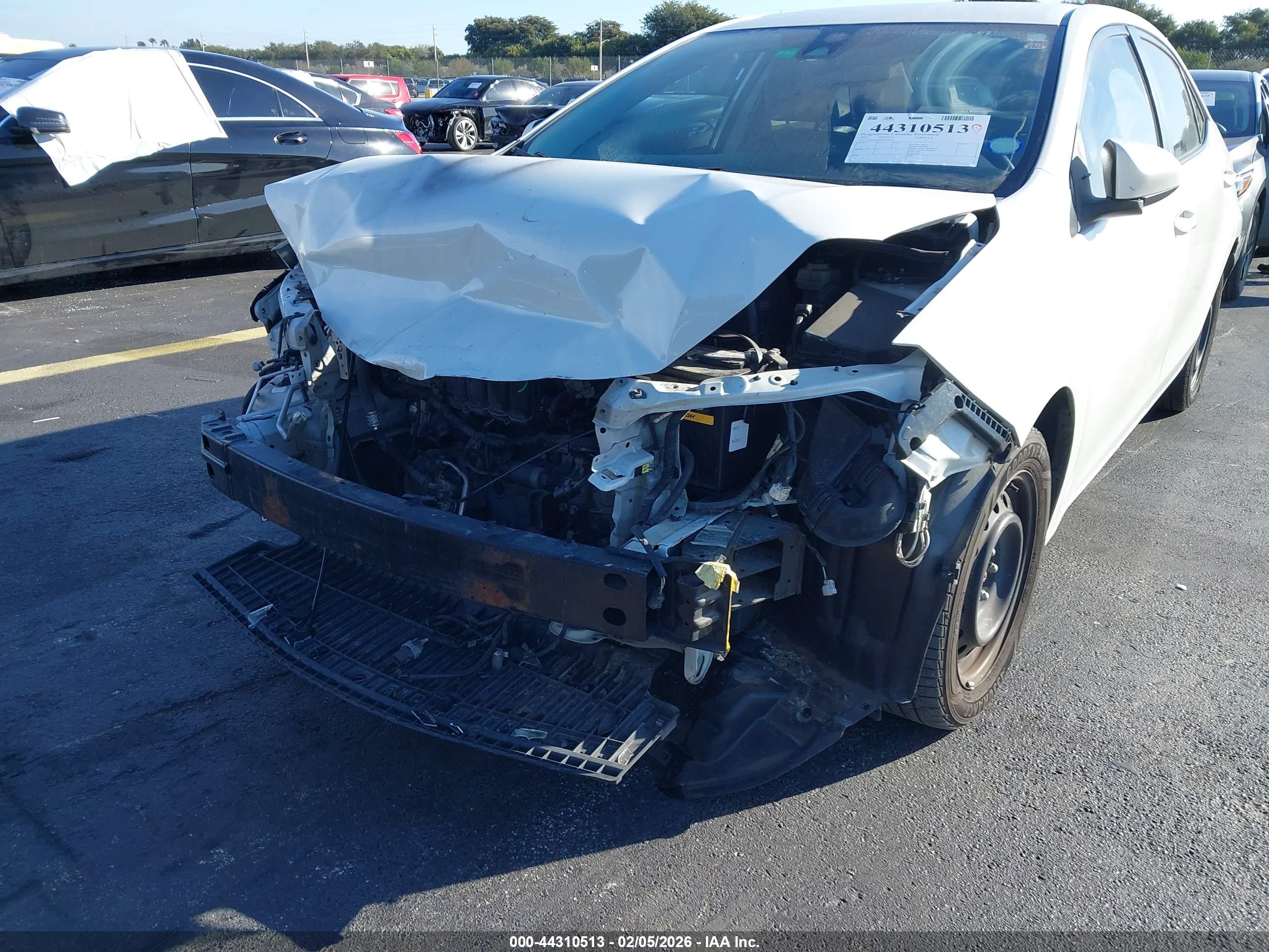 TOYOTA COROLLA image 6
