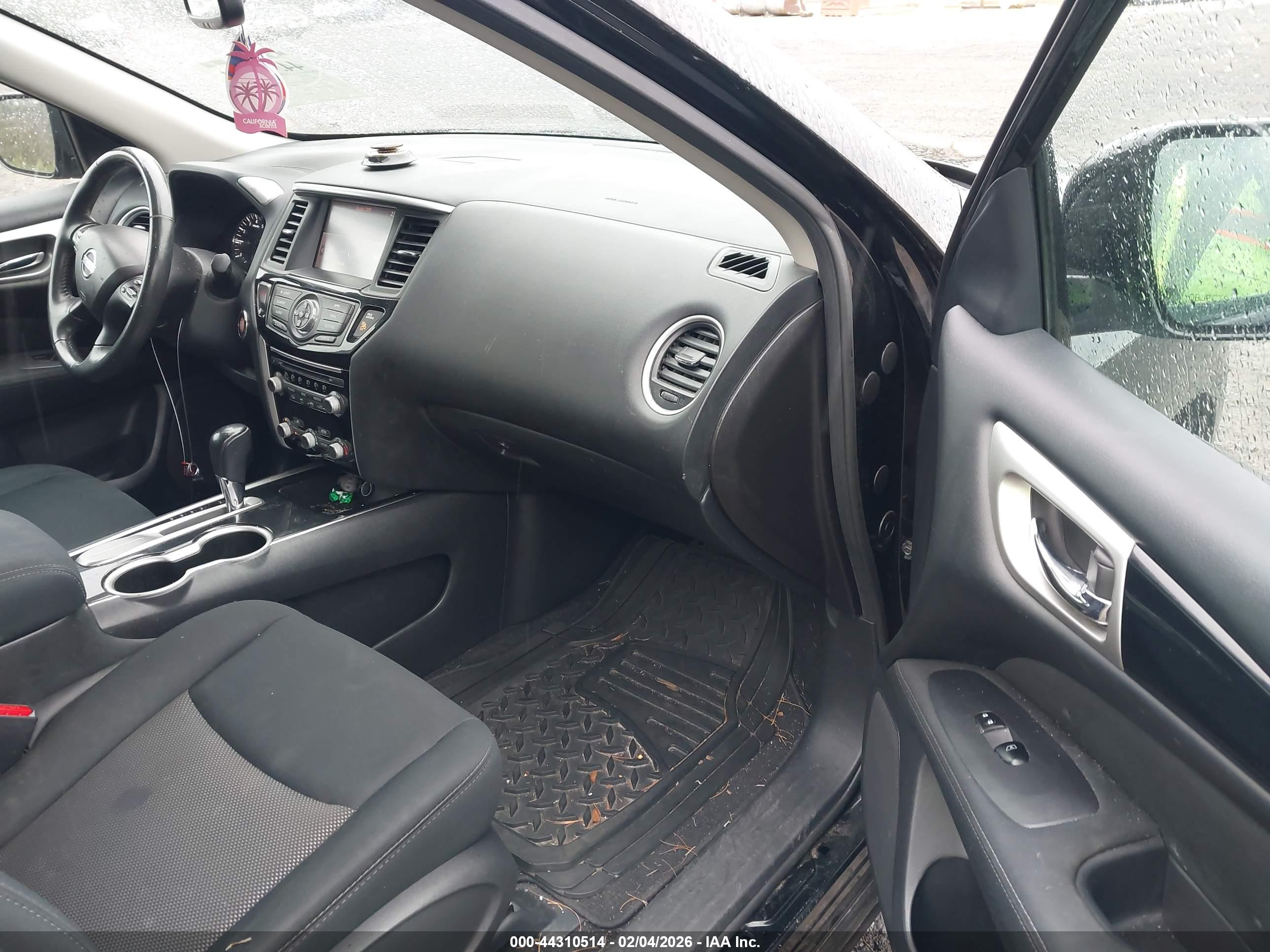 NISSAN PATHFINDER image 5