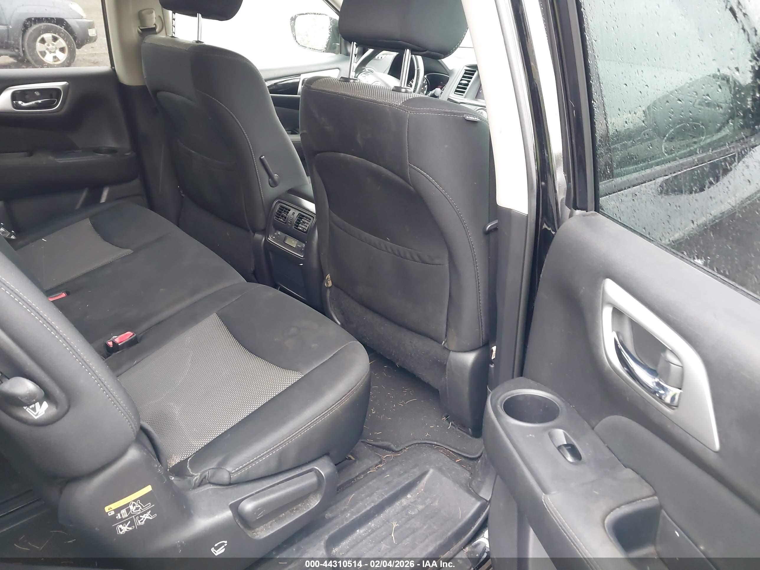 NISSAN PATHFINDER image 8