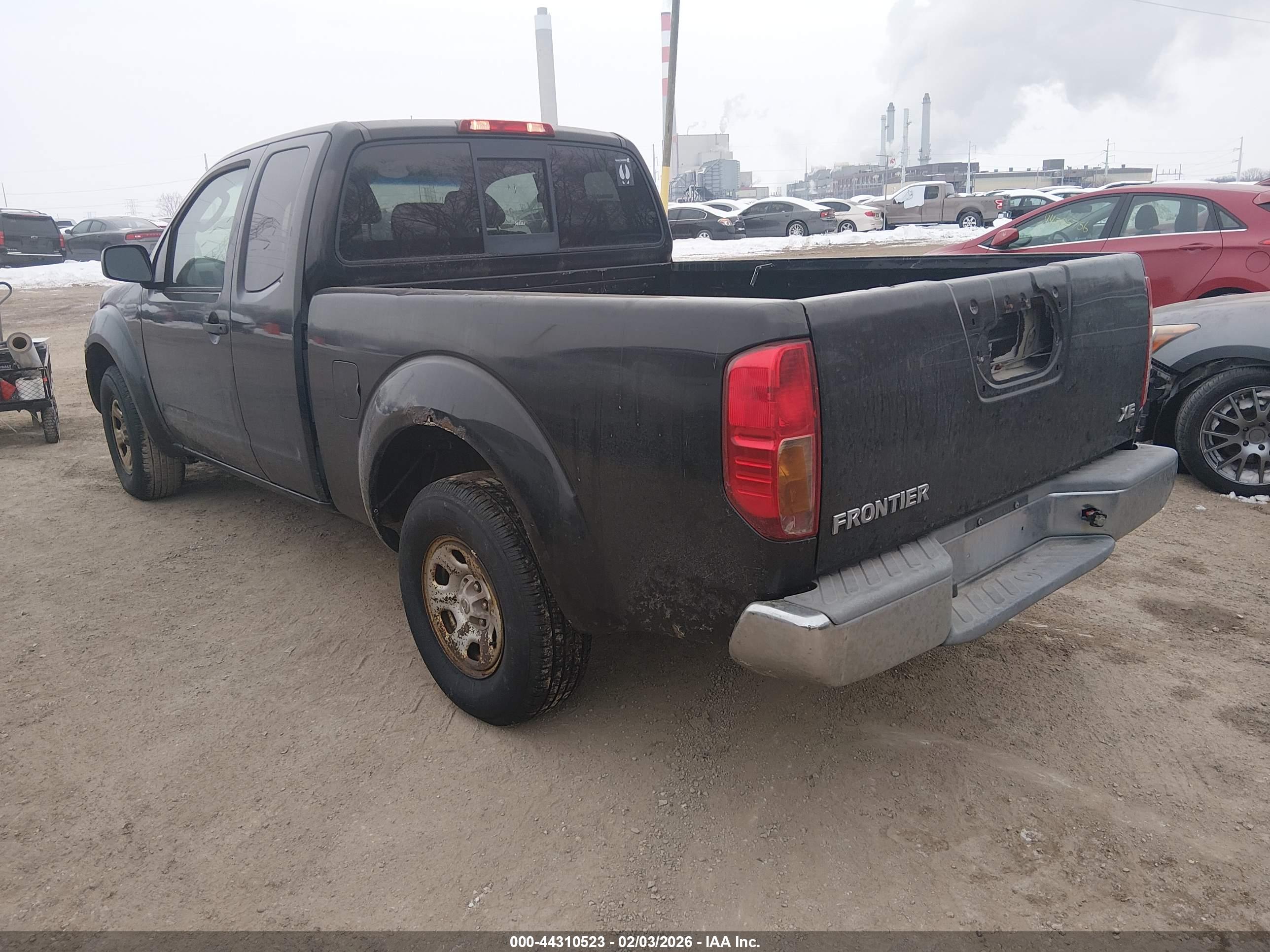NISSAN FRONTIER image 3
