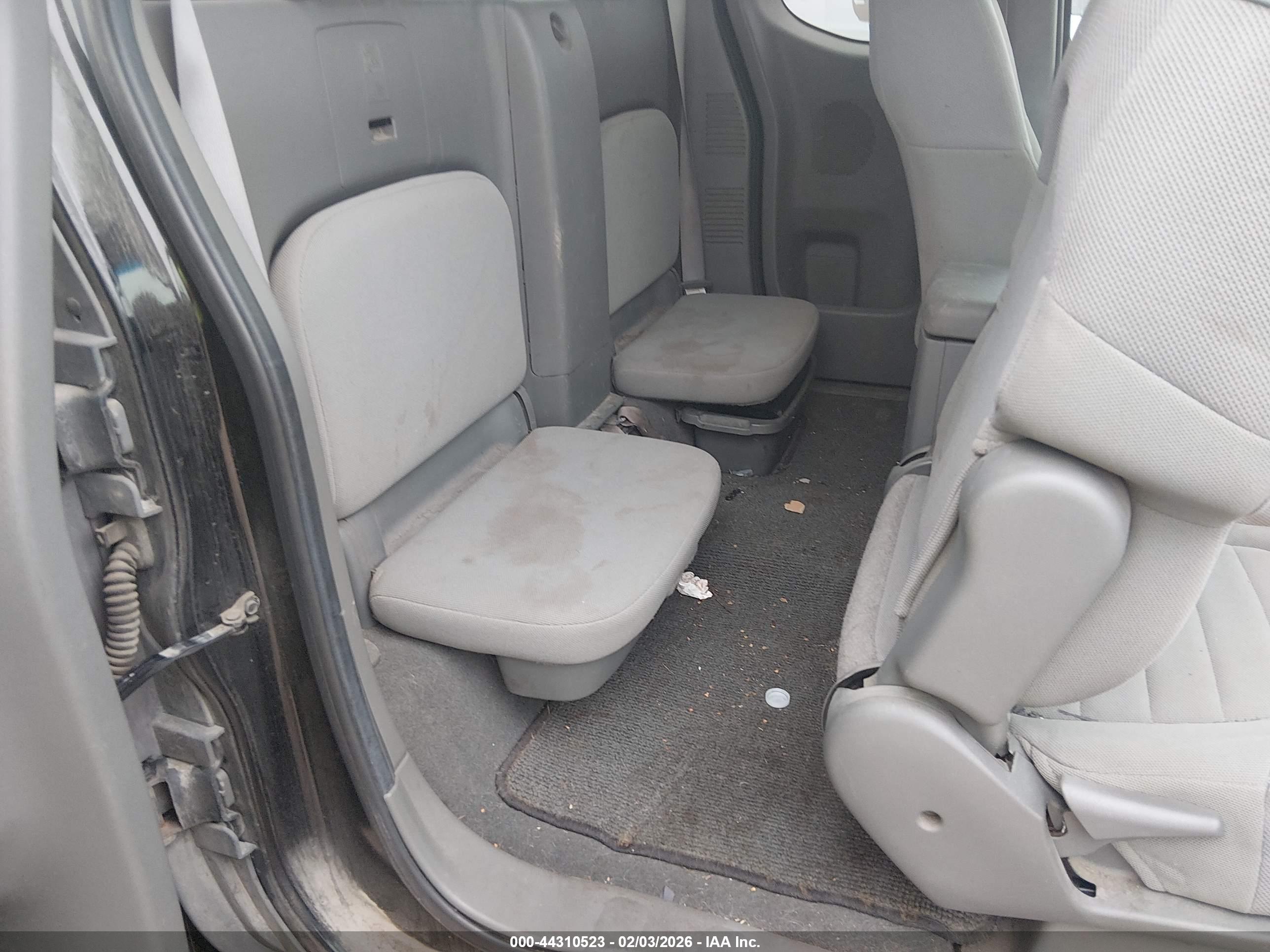 NISSAN FRONTIER image 8