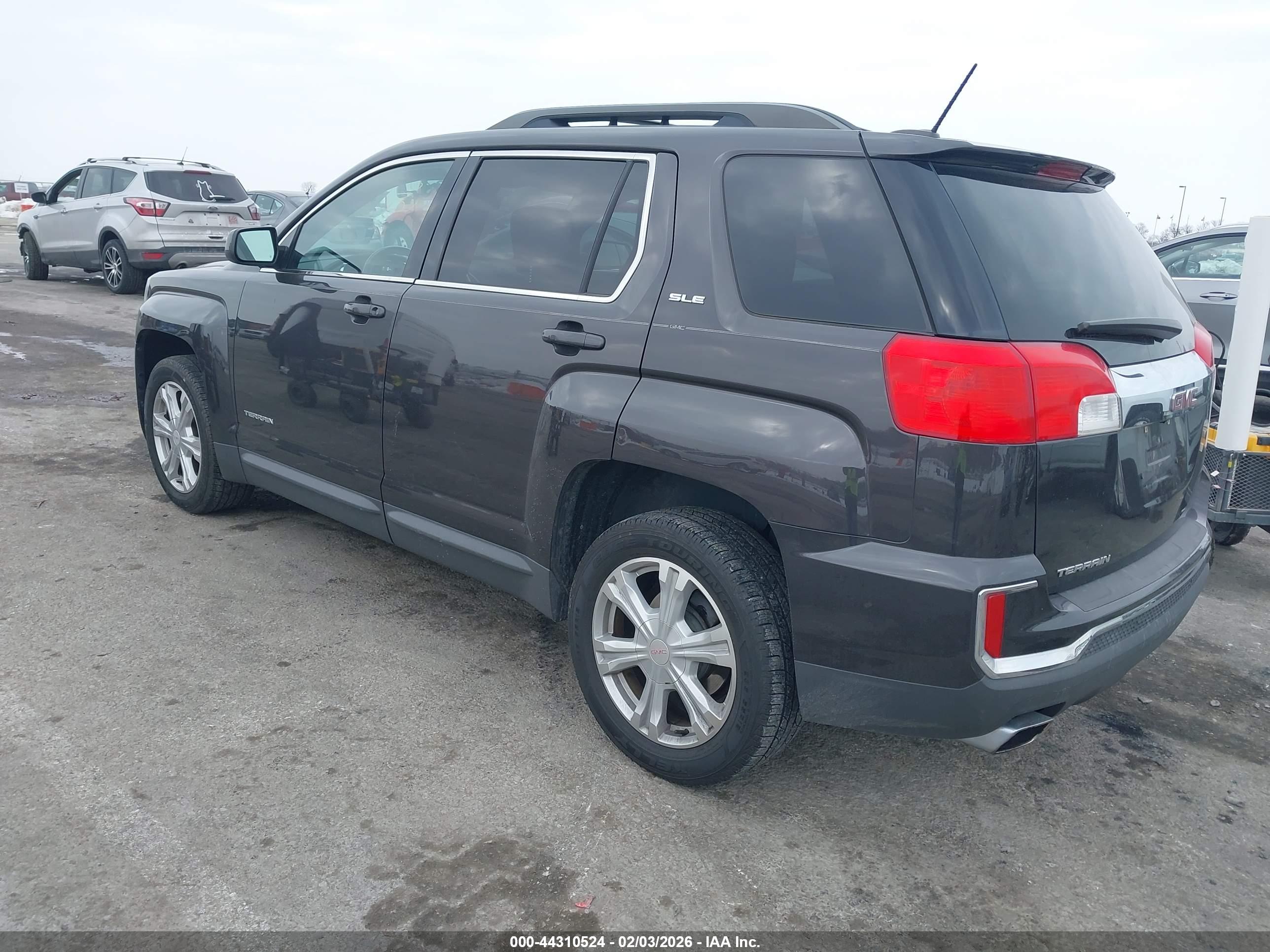 GMC TERRAIN image 3