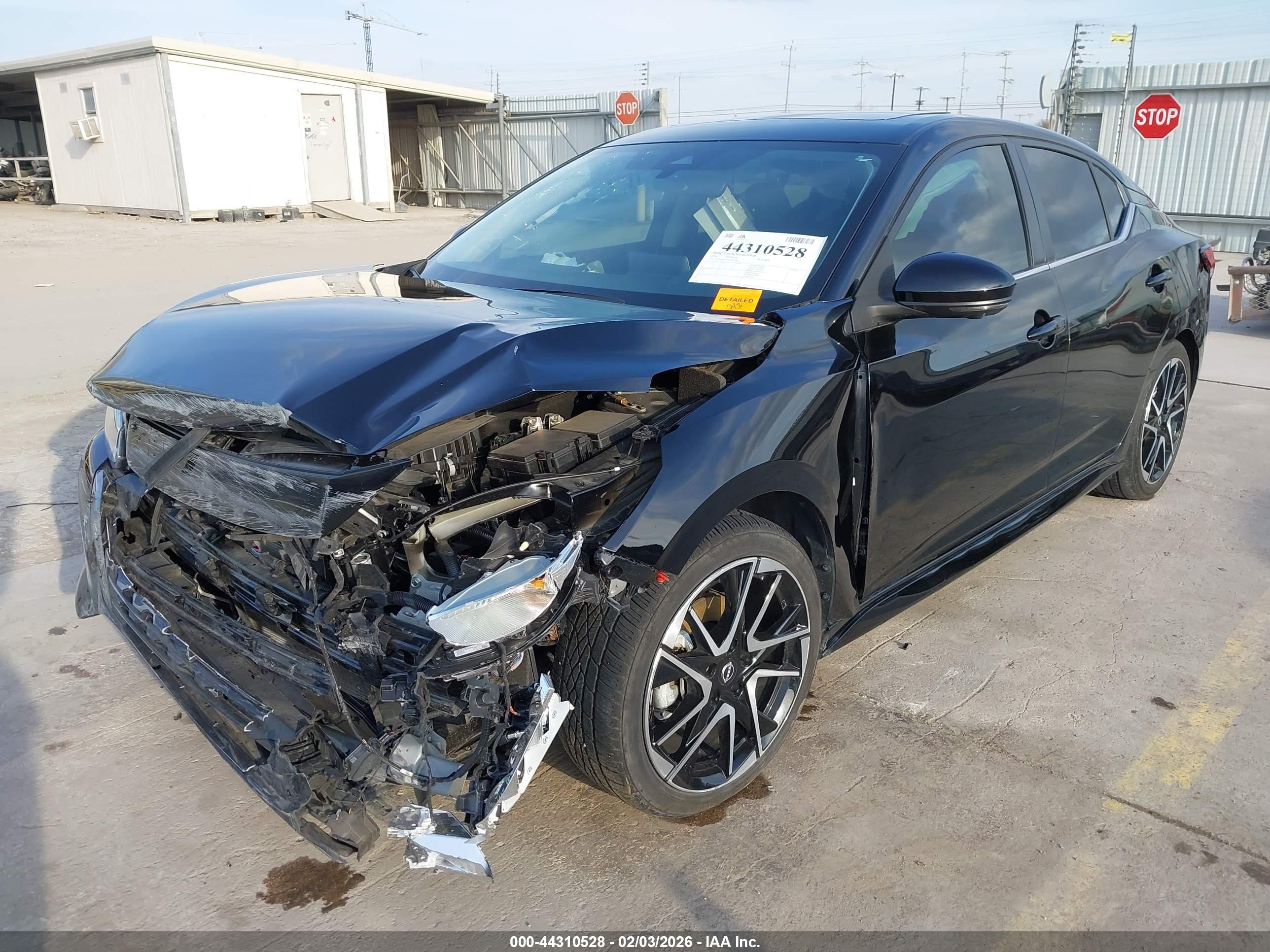 NISSAN SENTRA image 2