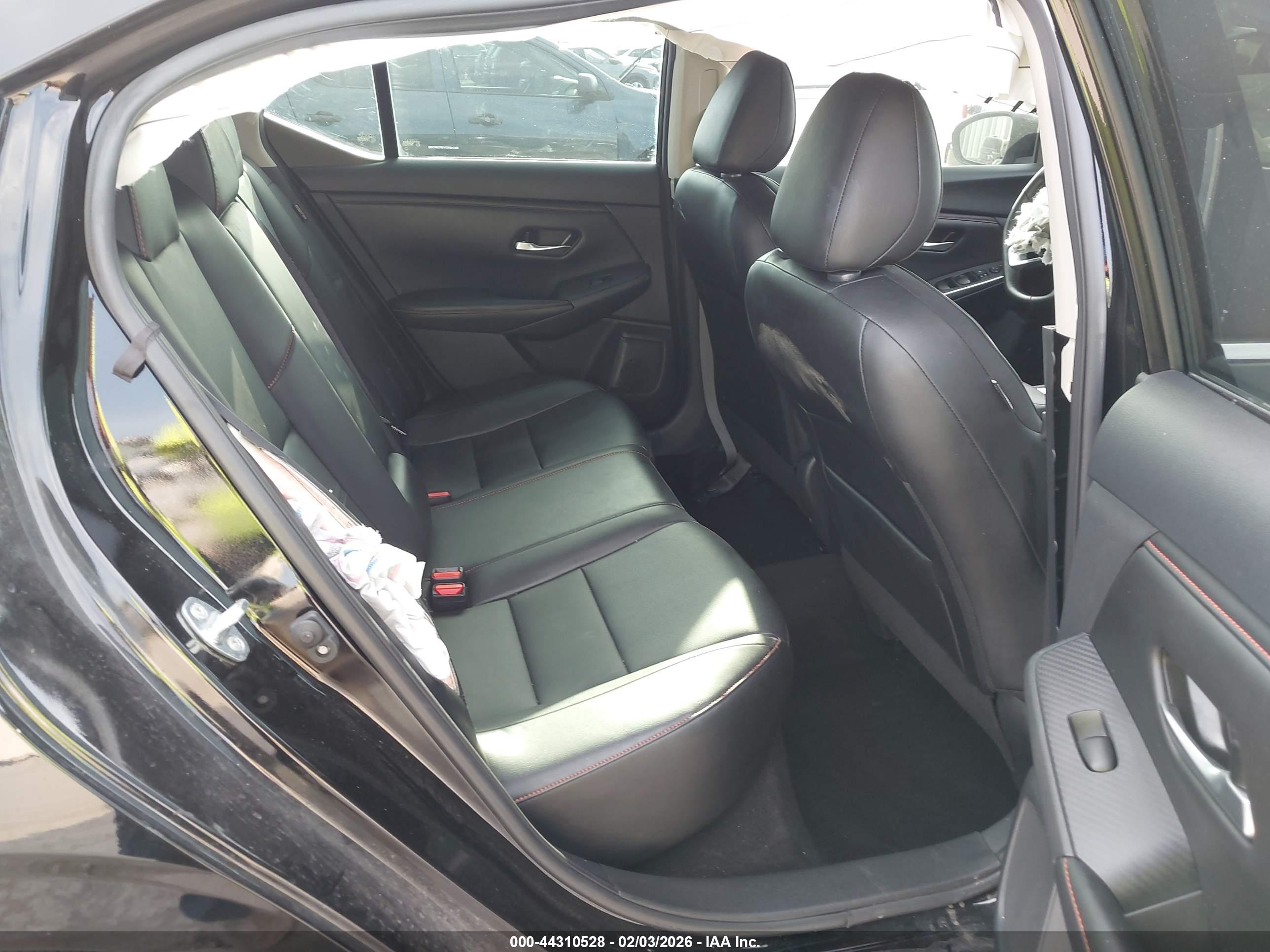 NISSAN SENTRA image 8