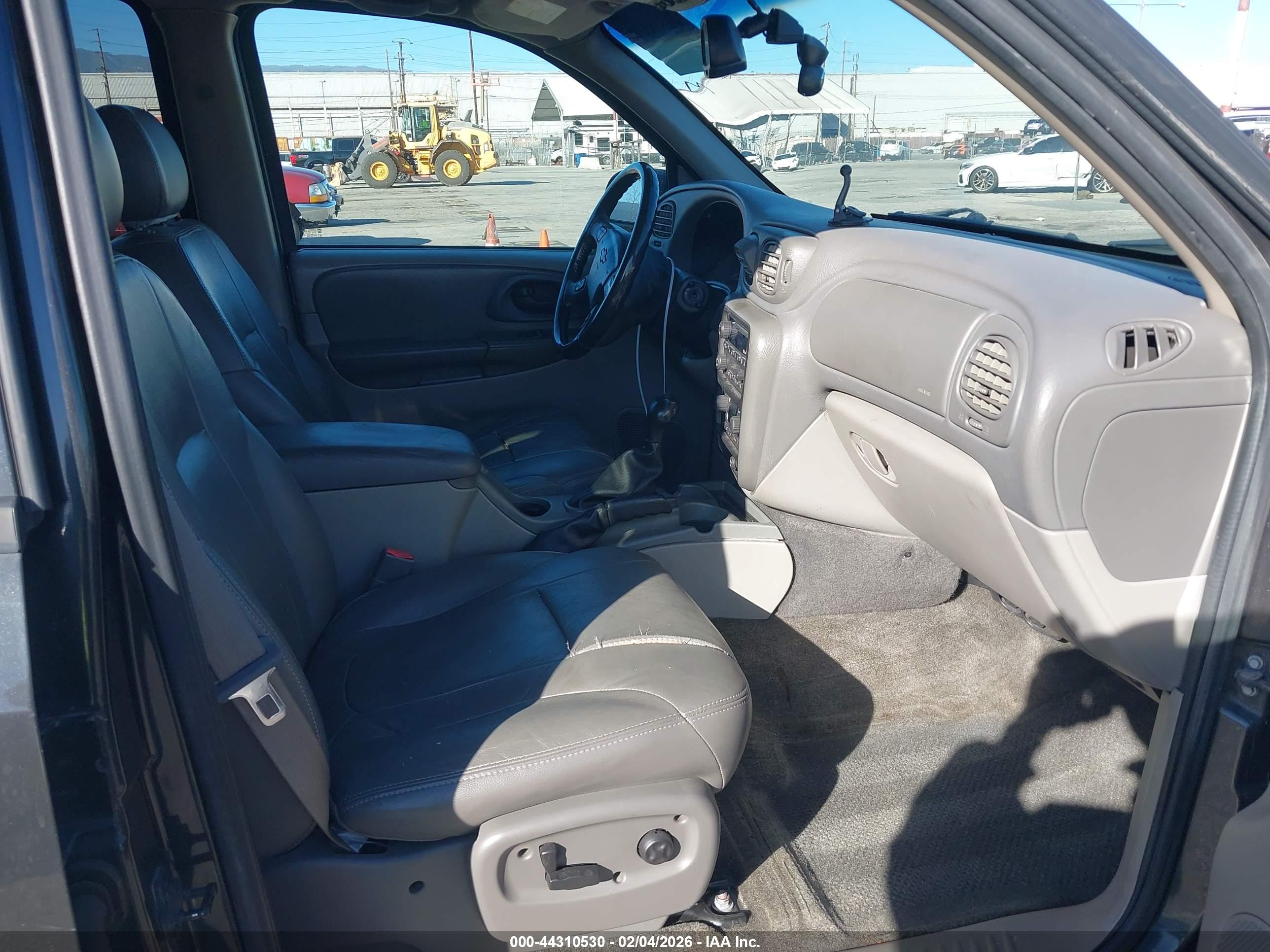 CHEVROLET TRAILBLAZER image 5
