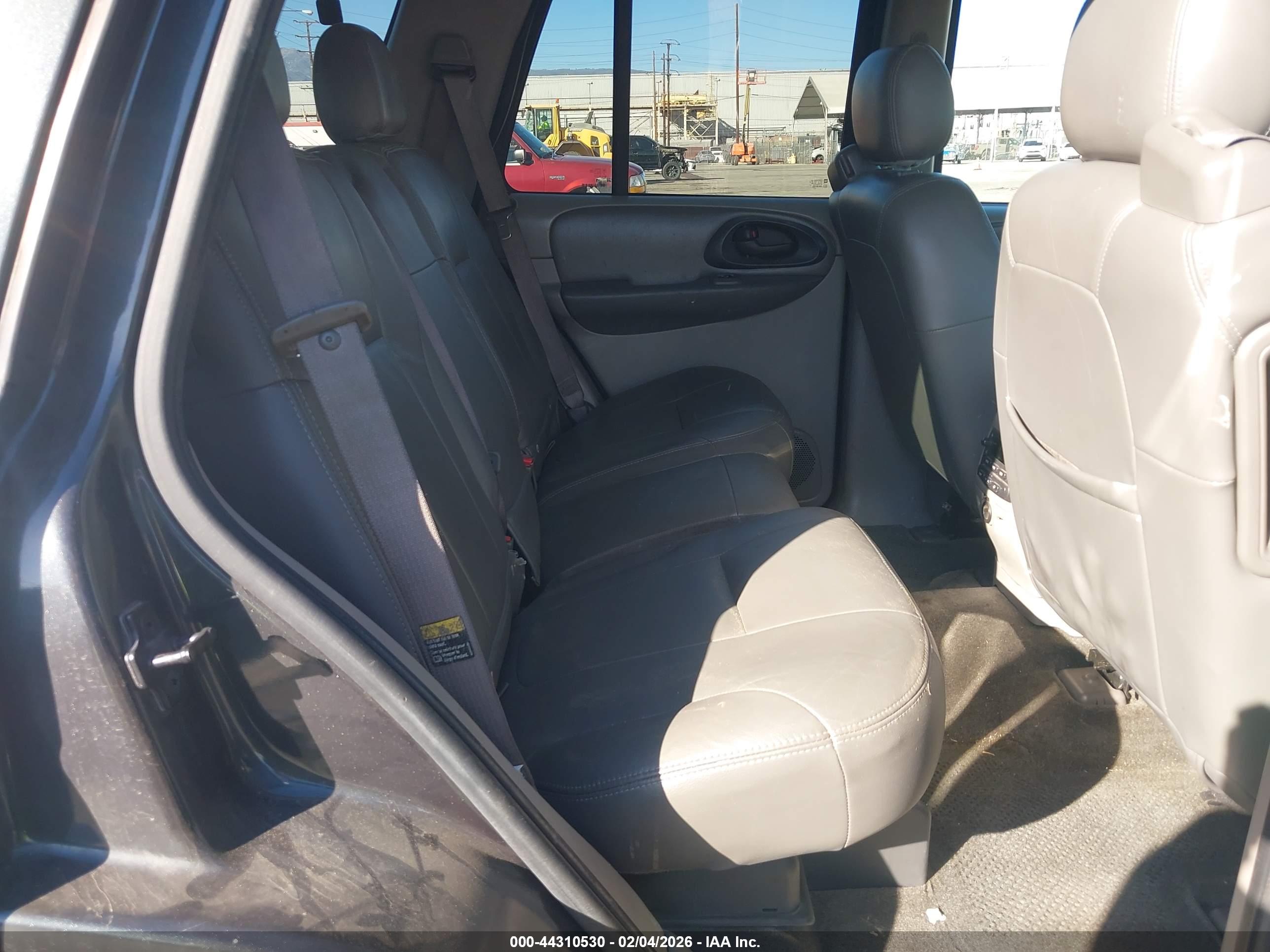 CHEVROLET TRAILBLAZER image 8