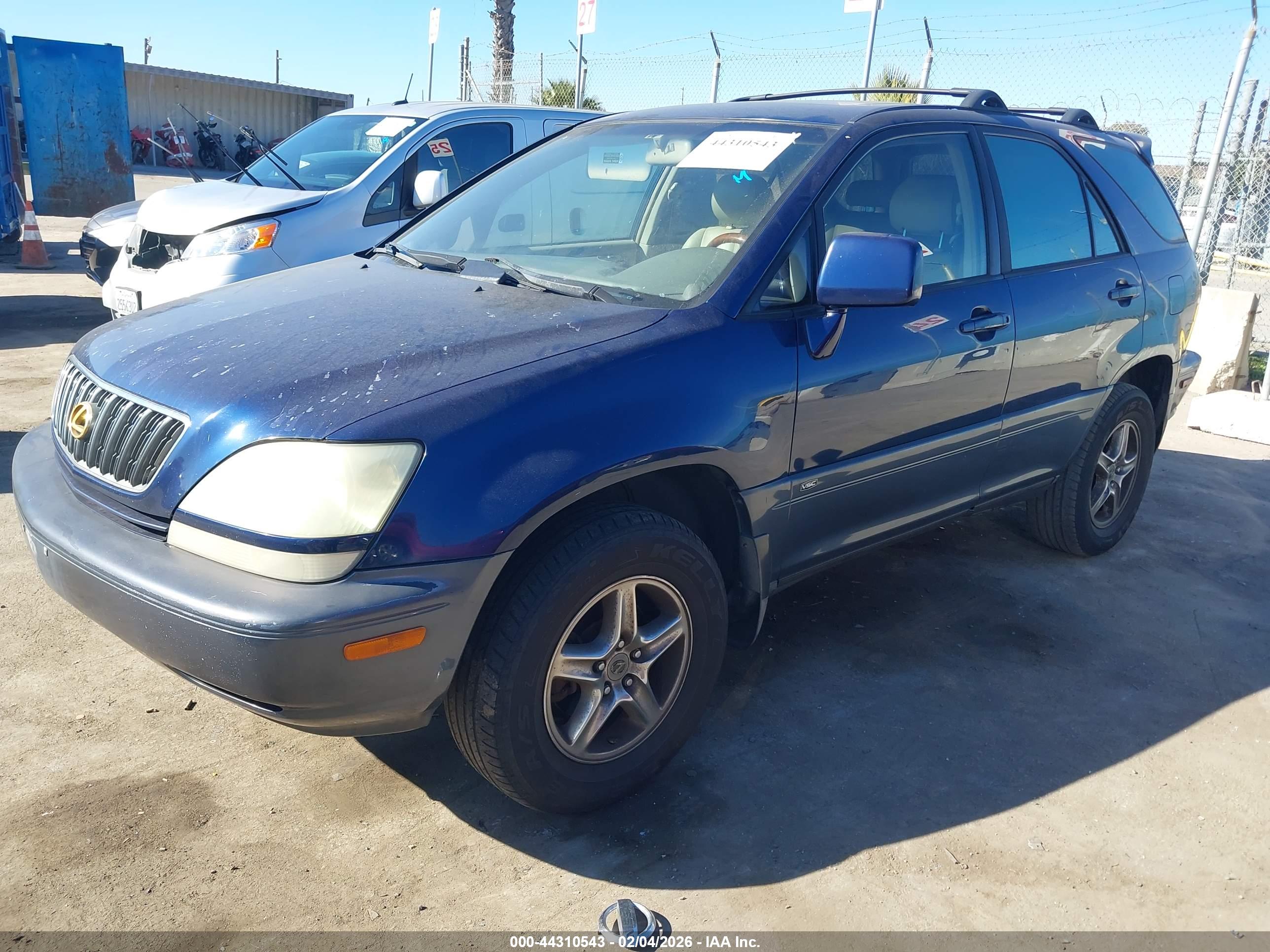 LEXUS RX image 2