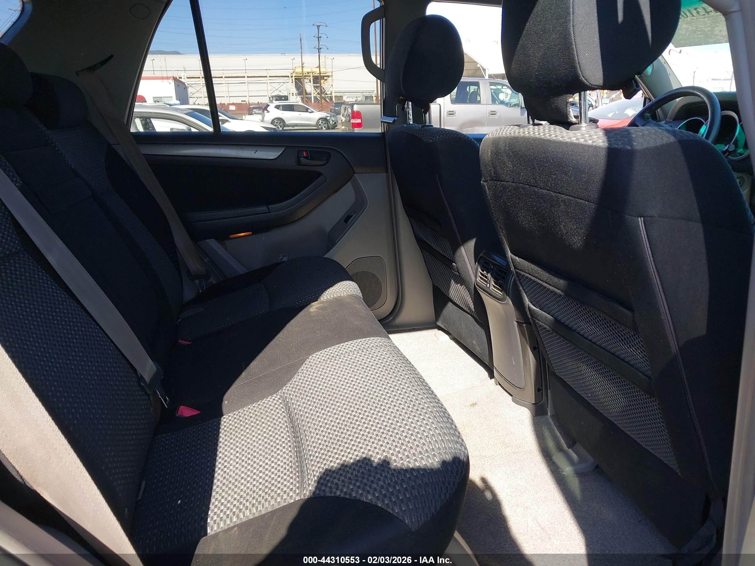 TOYOTA 4RUNNER image 8