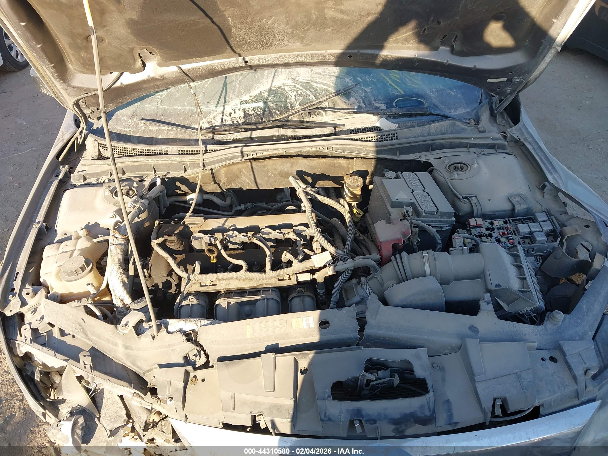 FORD FUSION image 10
