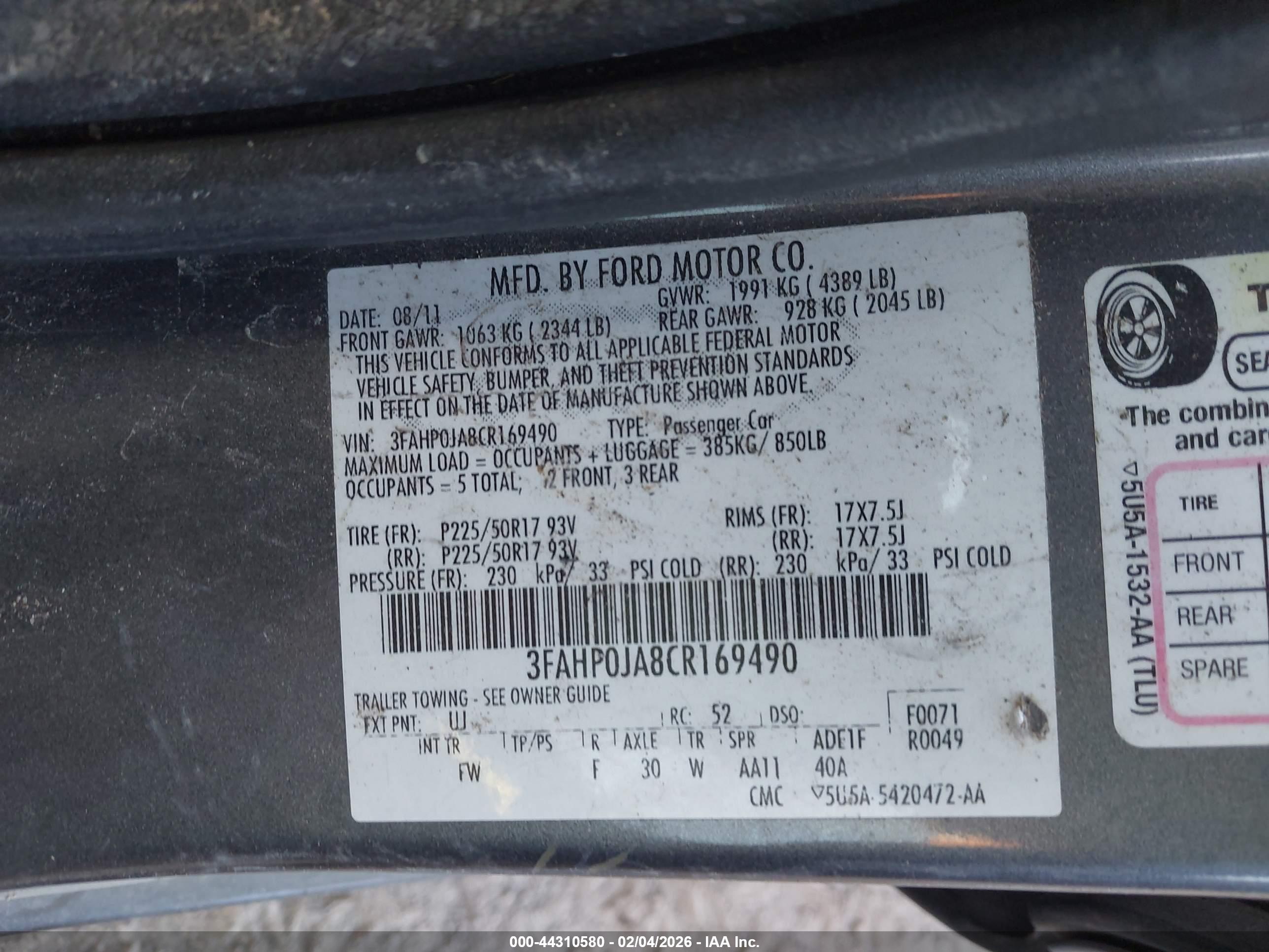 FORD FUSION image 9