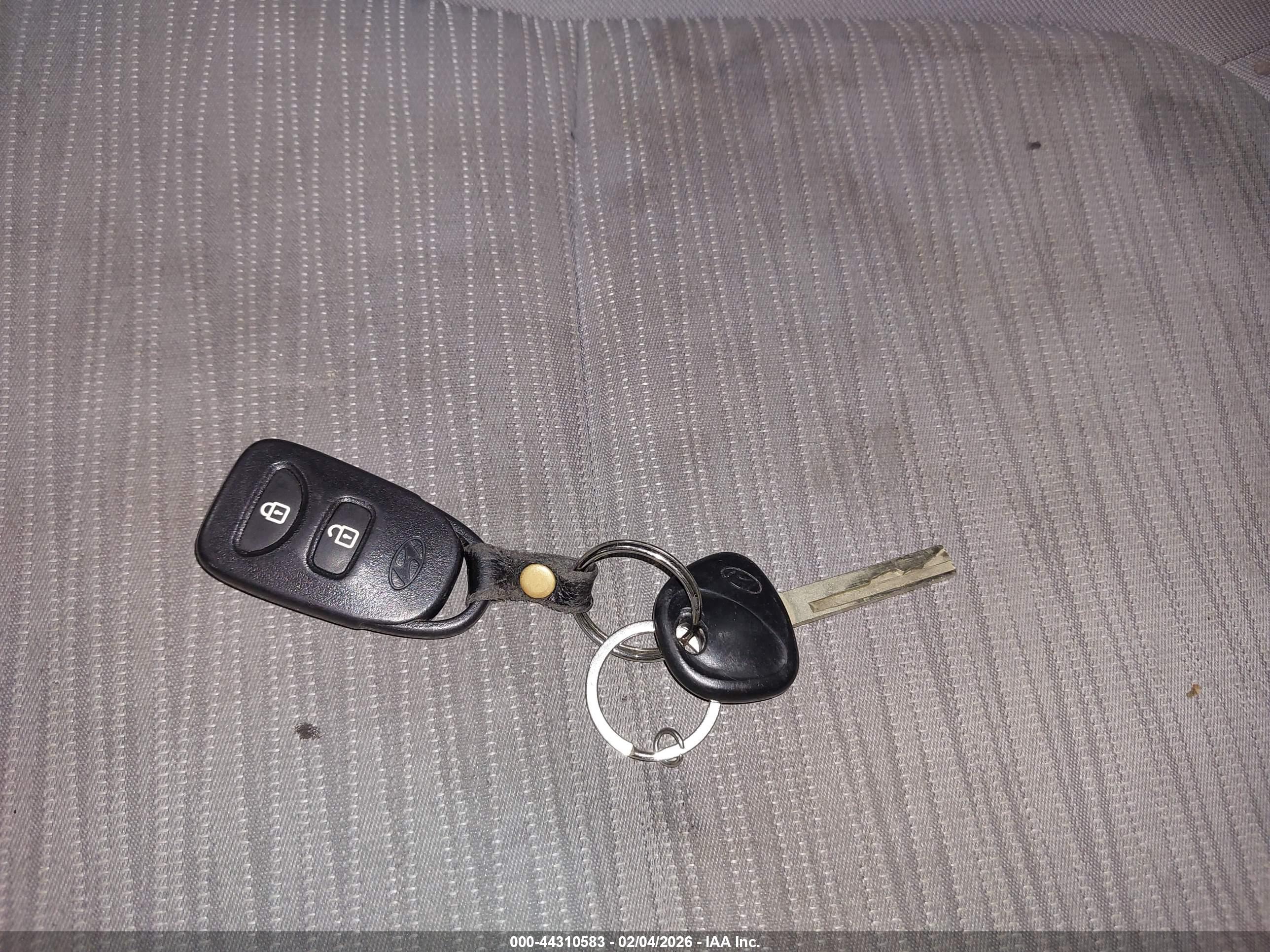 HYUNDAI ACCENT image 11