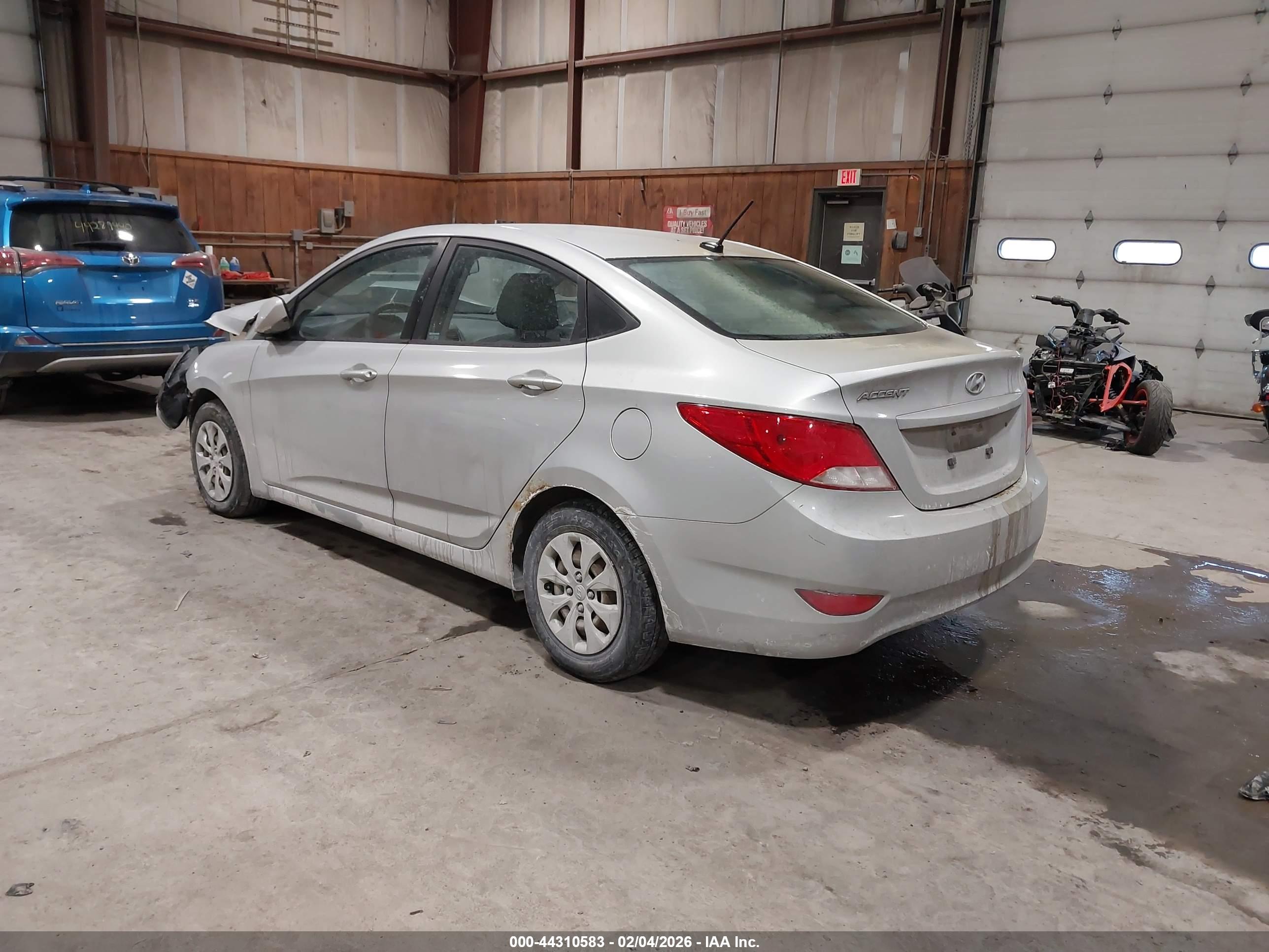 HYUNDAI ACCENT image 3
