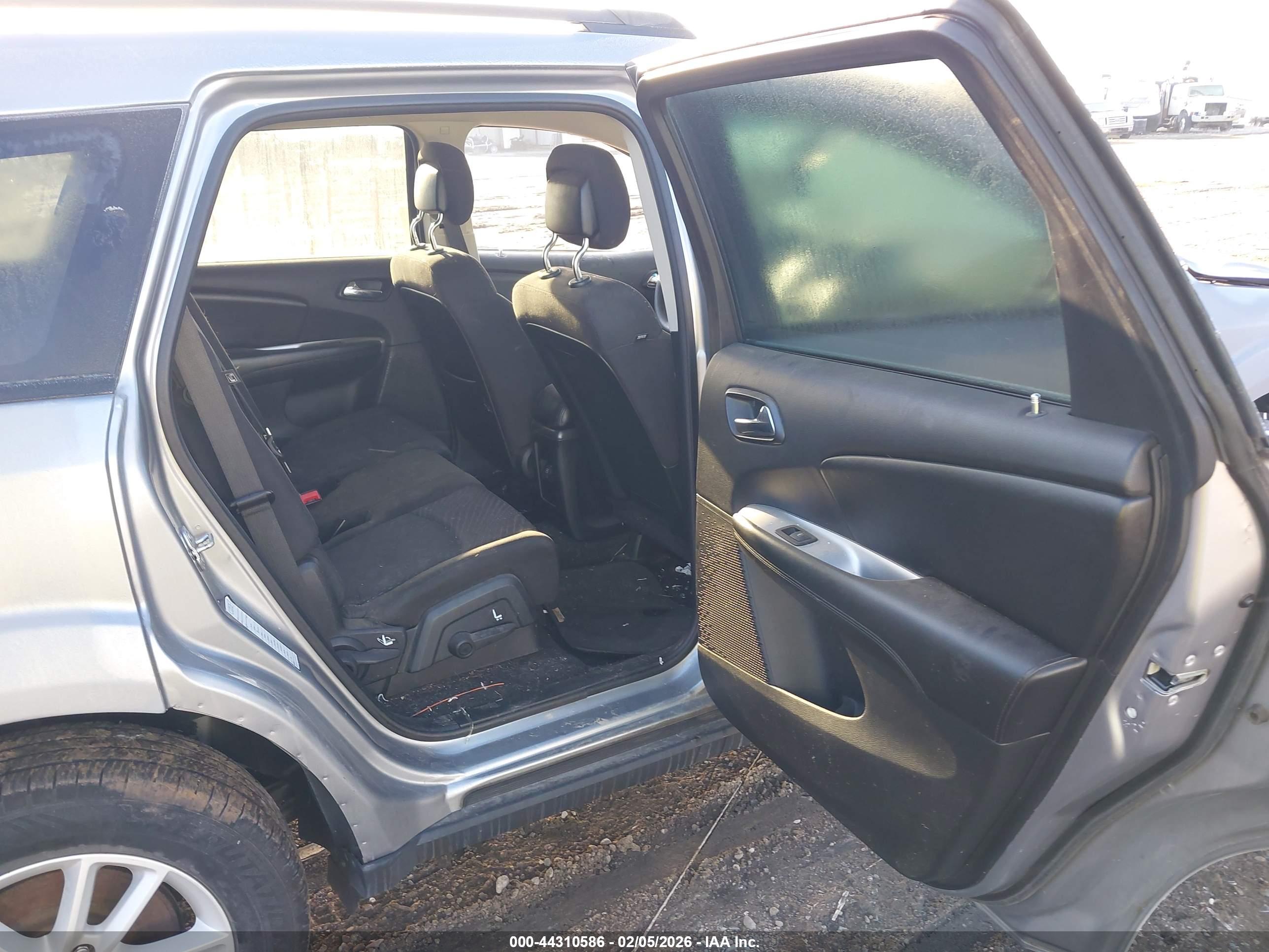 DODGE JOURNEY image 8
