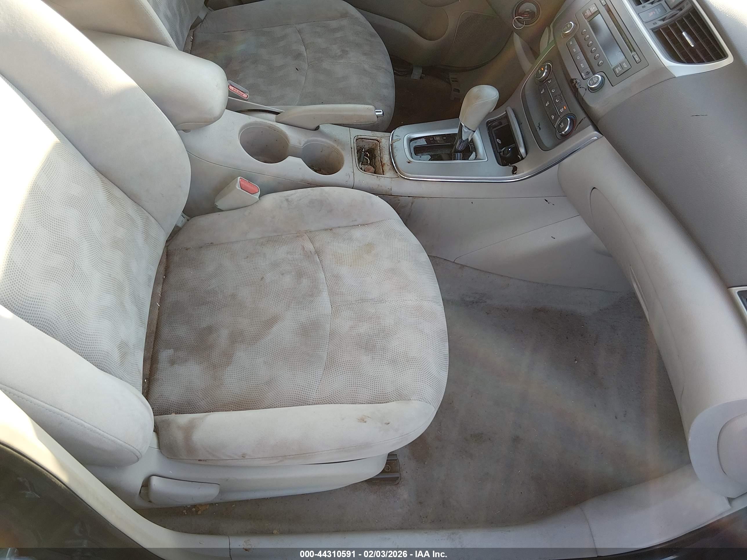 NISSAN SENTRA image 5