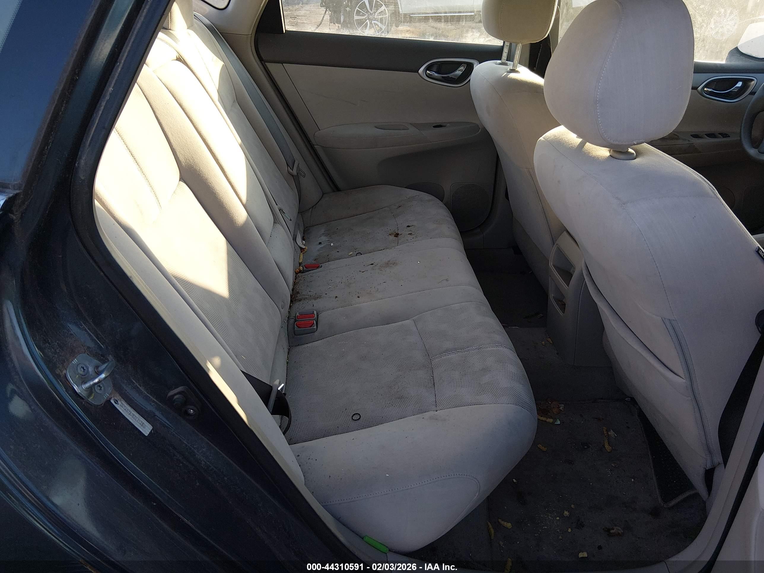 NISSAN SENTRA image 8