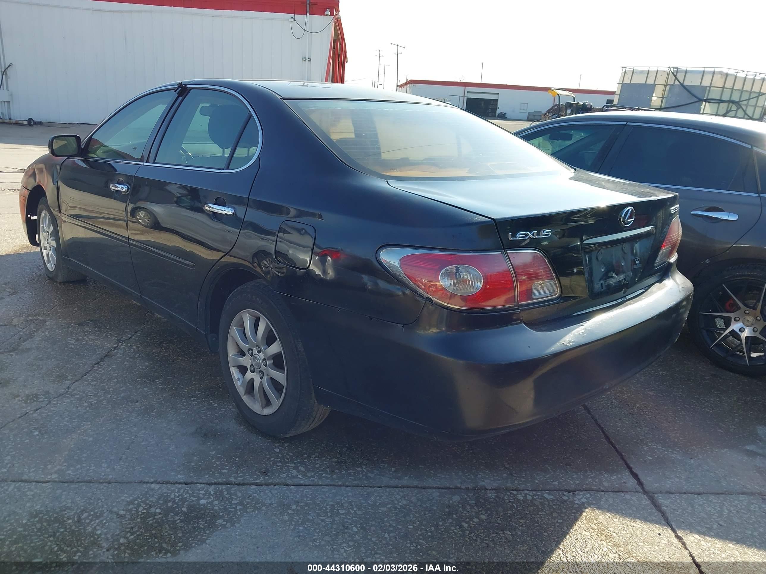 LEXUS ES image 3