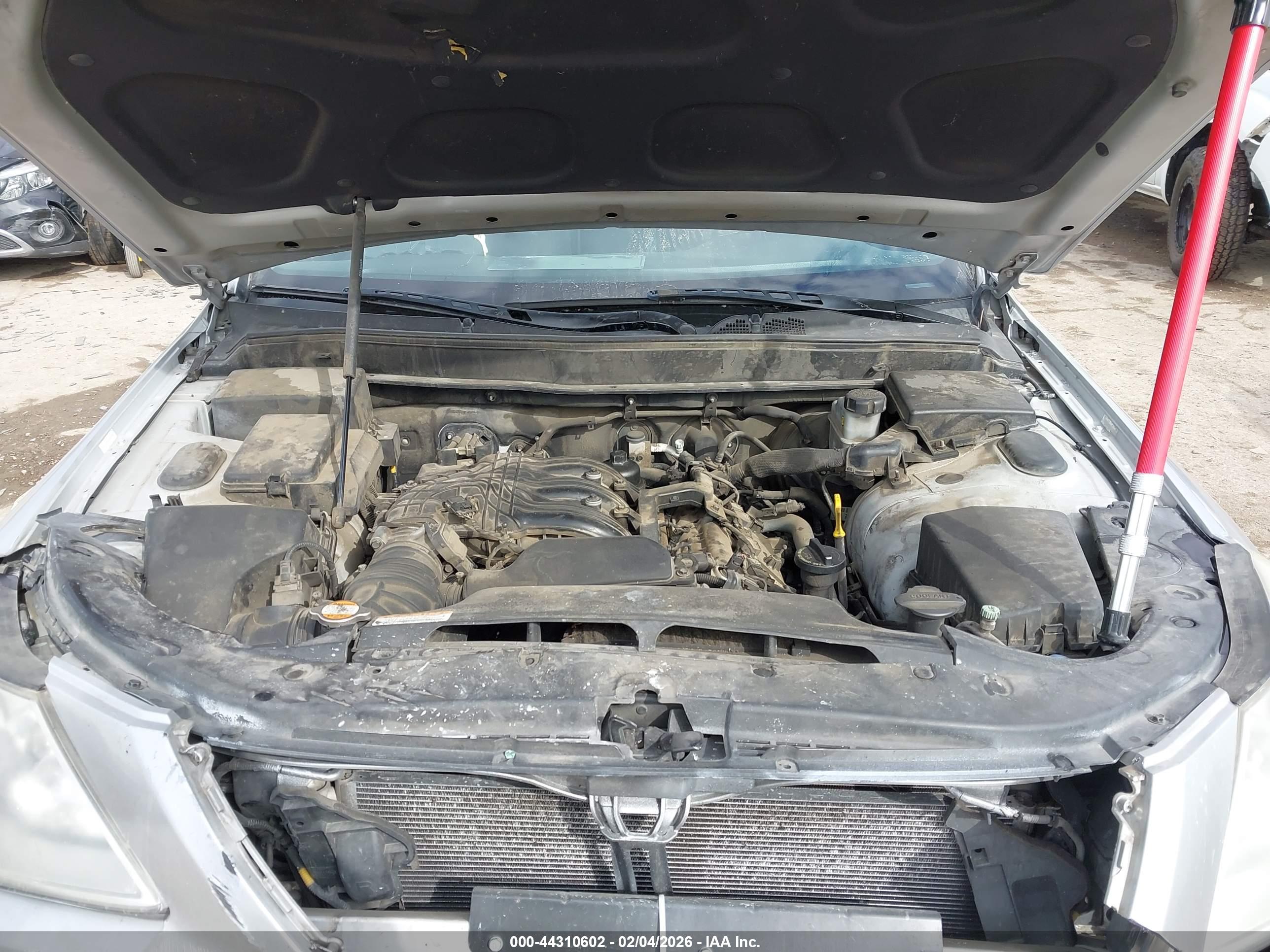 HYUNDAI GENESIS image 10