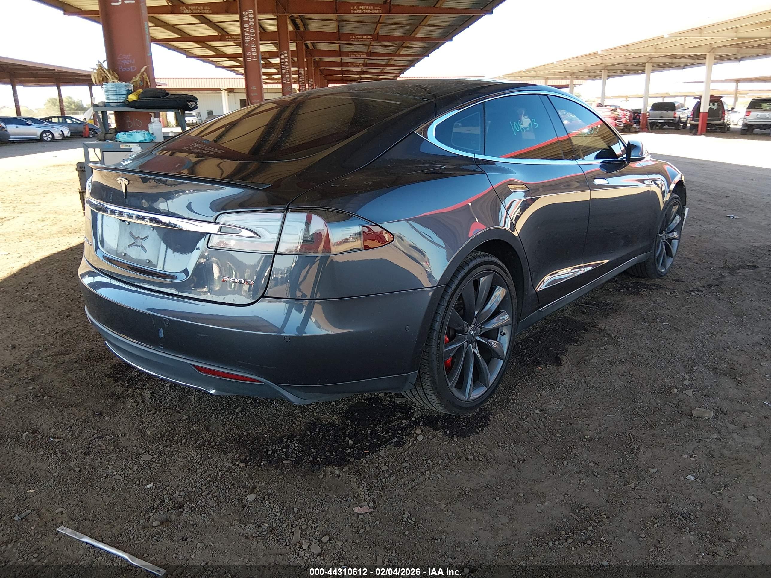 TESLA MODEL image 4