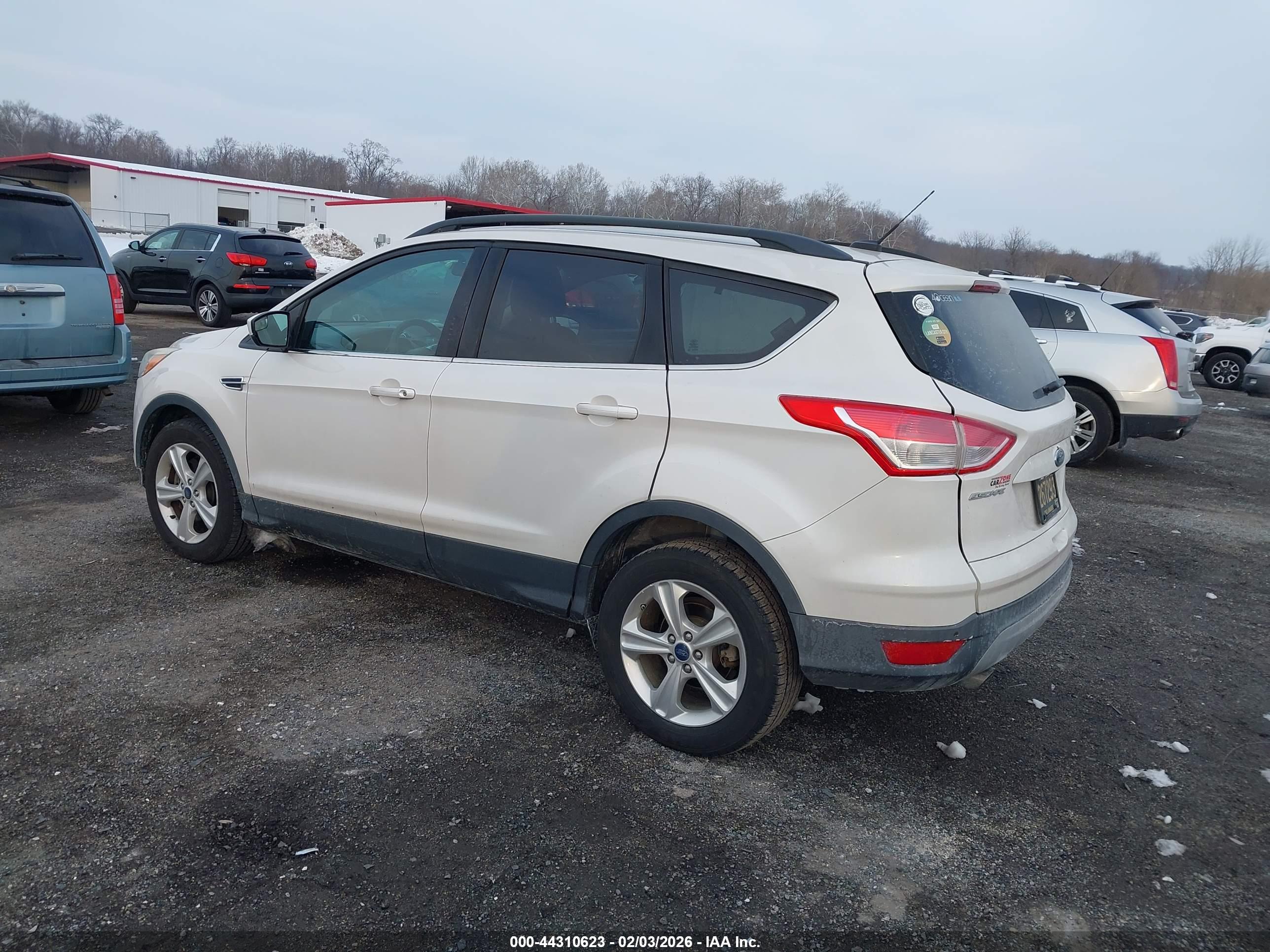 FORD ESCAPE image 3