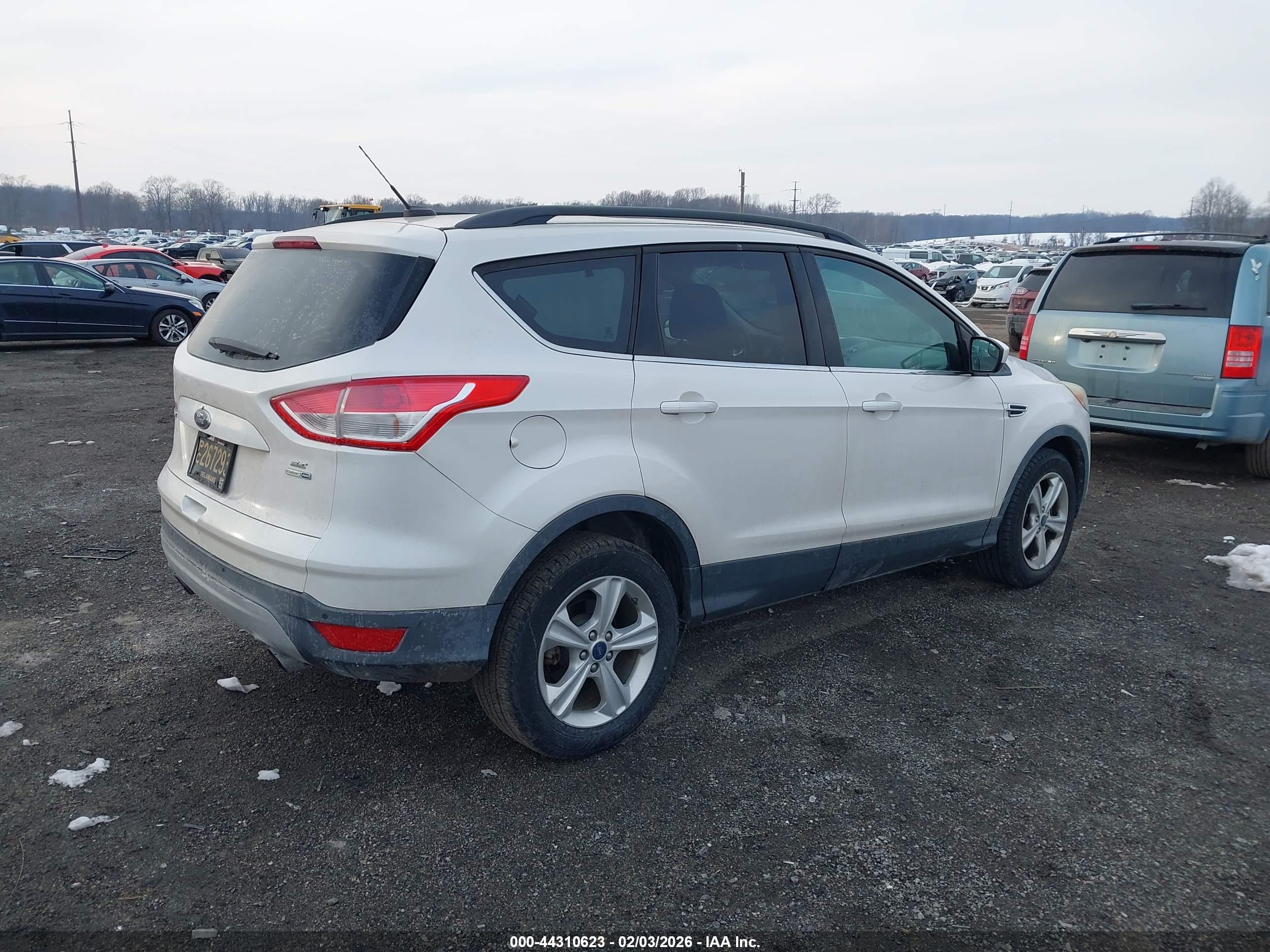 FORD ESCAPE image 4