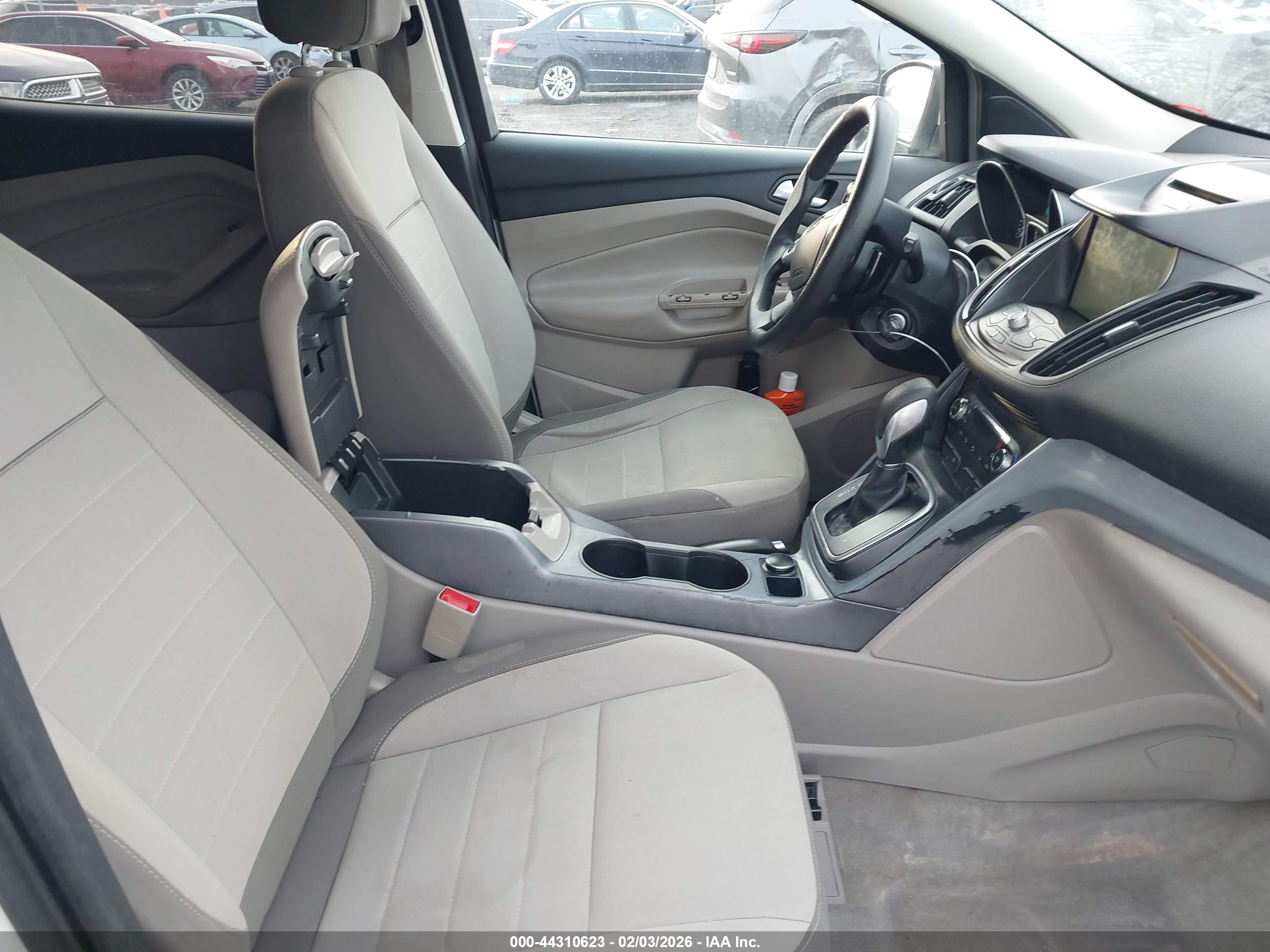 FORD ESCAPE image 5