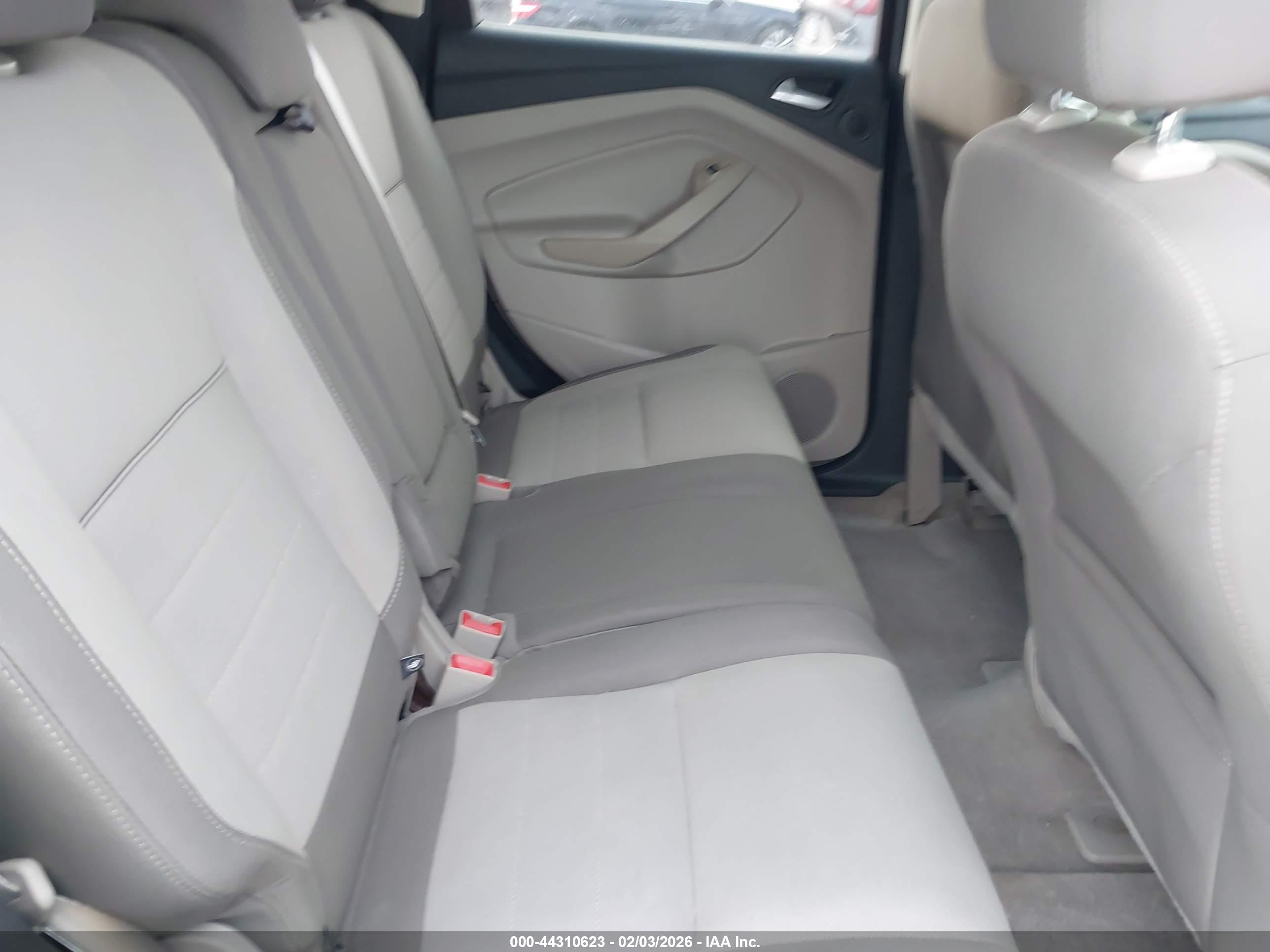 FORD ESCAPE image 8