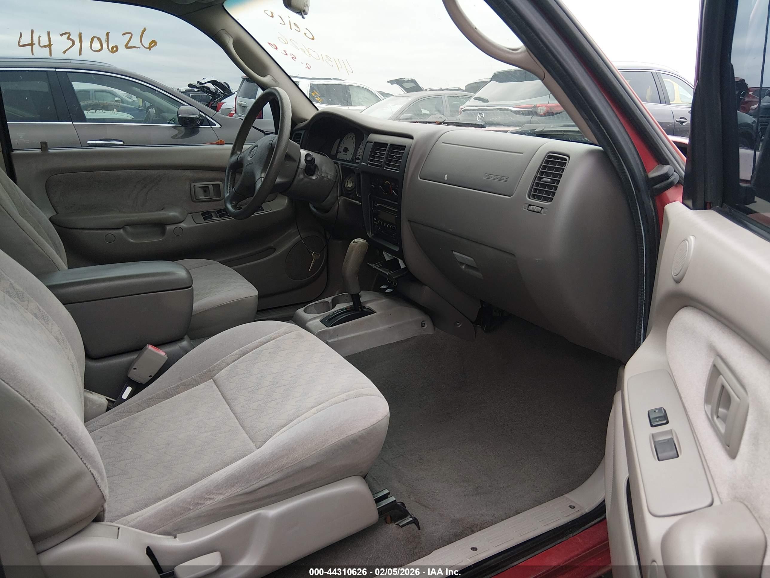 TOYOTA TACOMA image 5